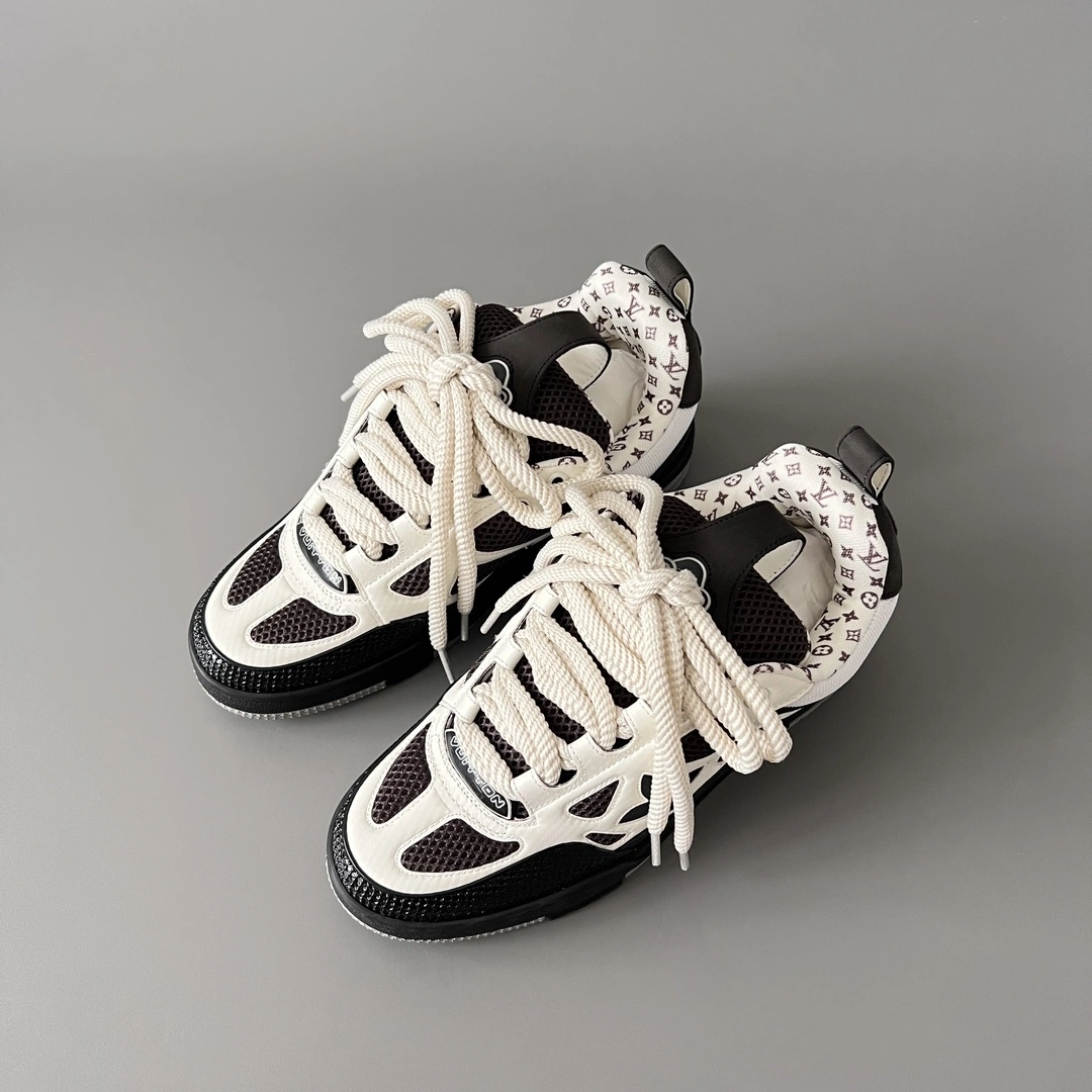 OOBB-- 8V 1AC52M suede item:E-X300E2111