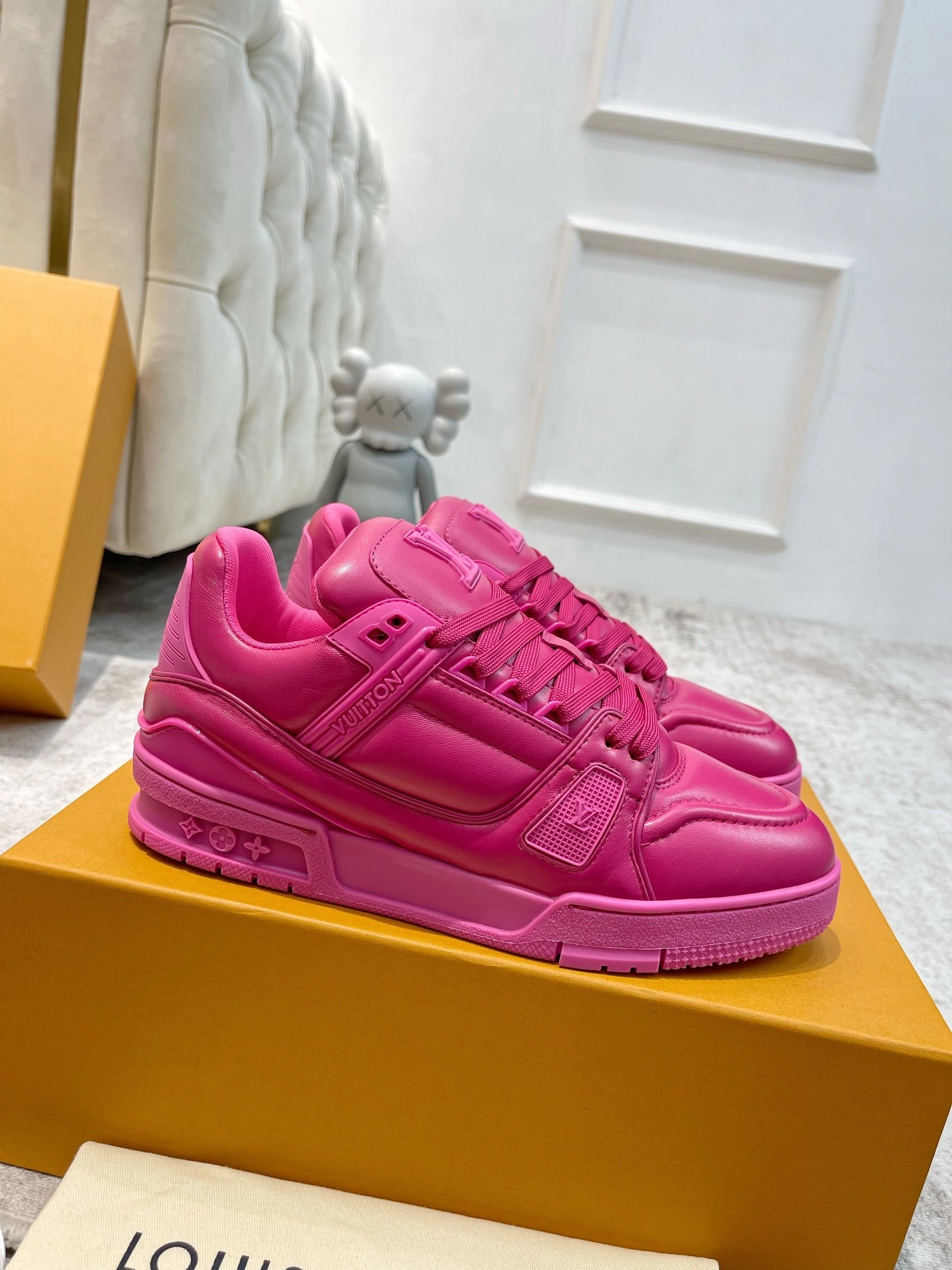 OOBB-- 8V 1AC5C7 Calfskin Trainer item:D-X158F1126S