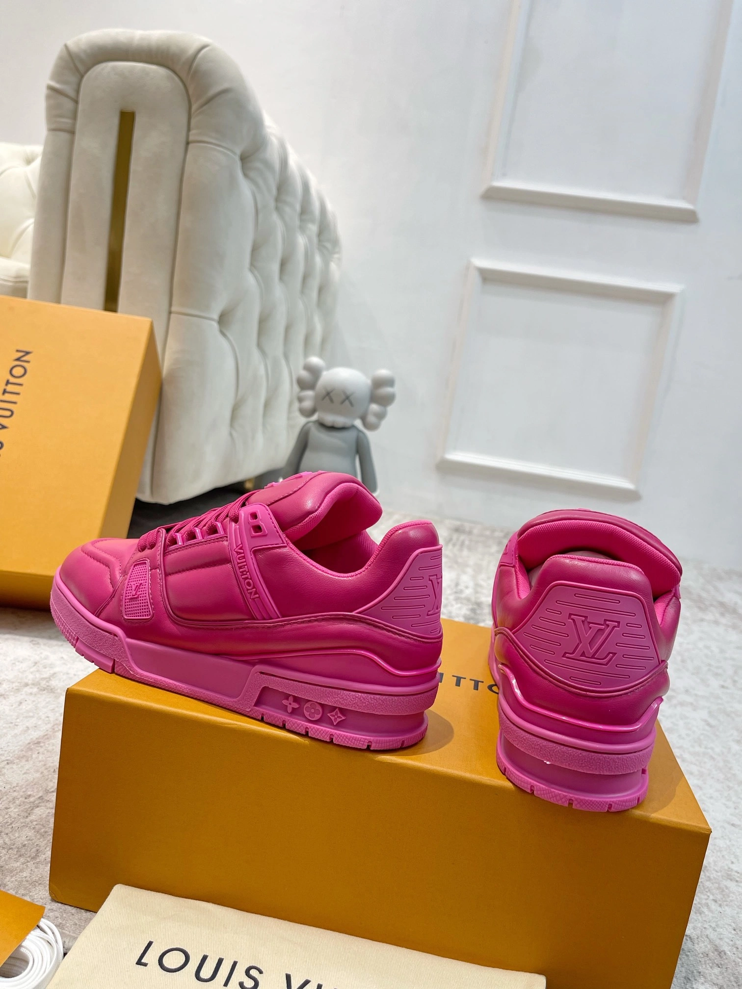 OOBB-- 8V 1AC5C7 Calfskin Trainer item:D-X158F1126S