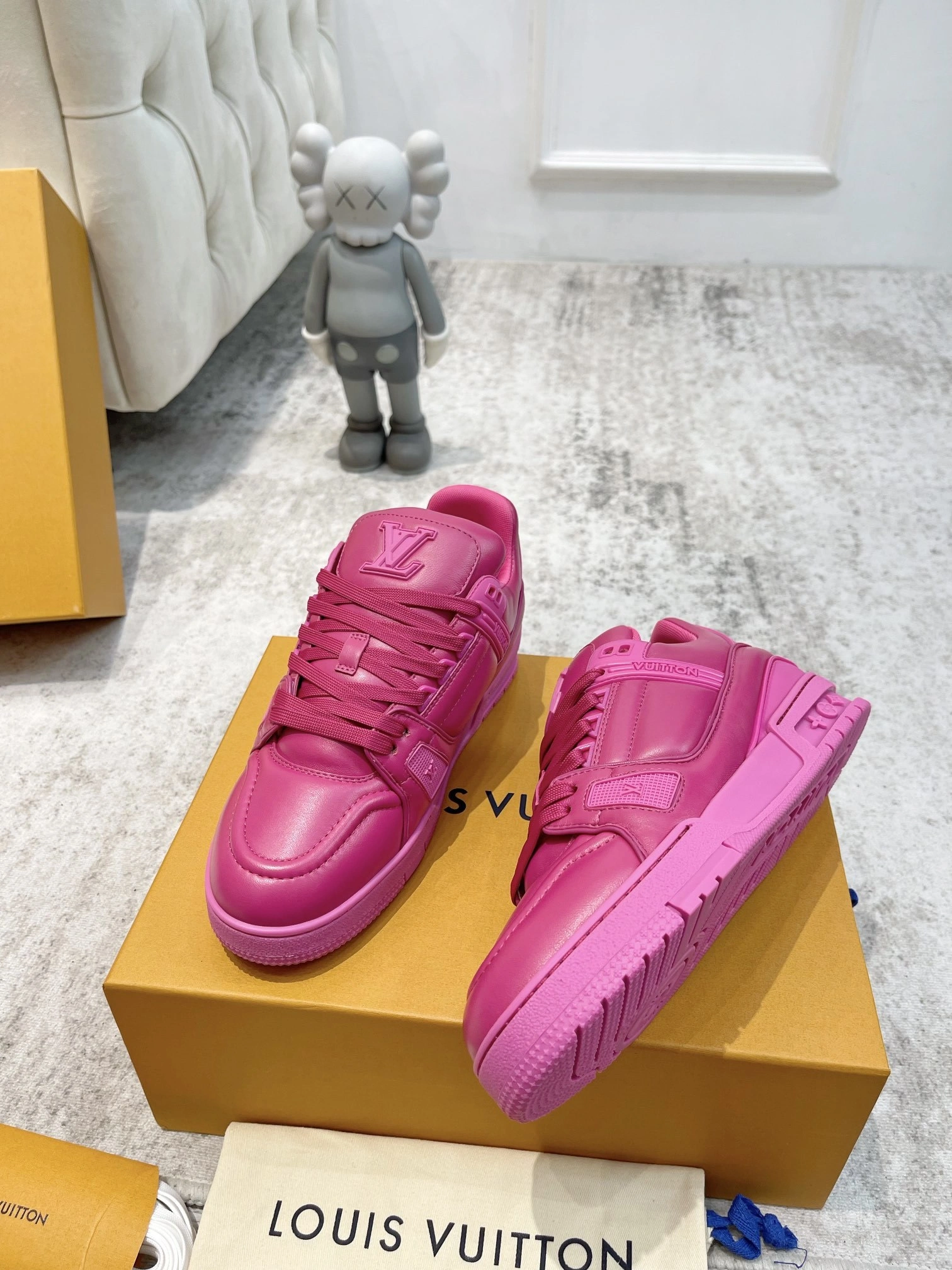 OOBB-- 8V 1AC5C7 Calfskin Trainer item:D-X158F1126S