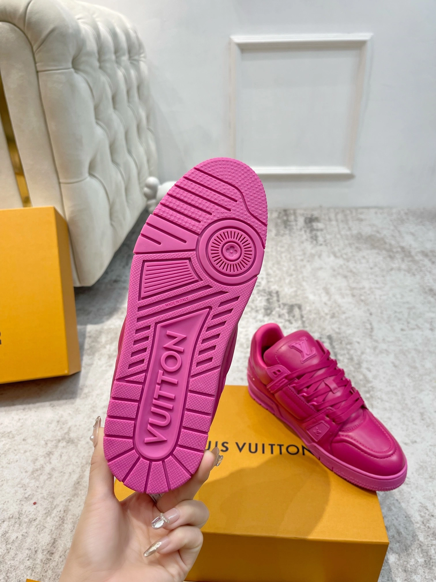 OOBB-- 8V 1AC5C7 Calfskin Trainer item:D-X158F1126S