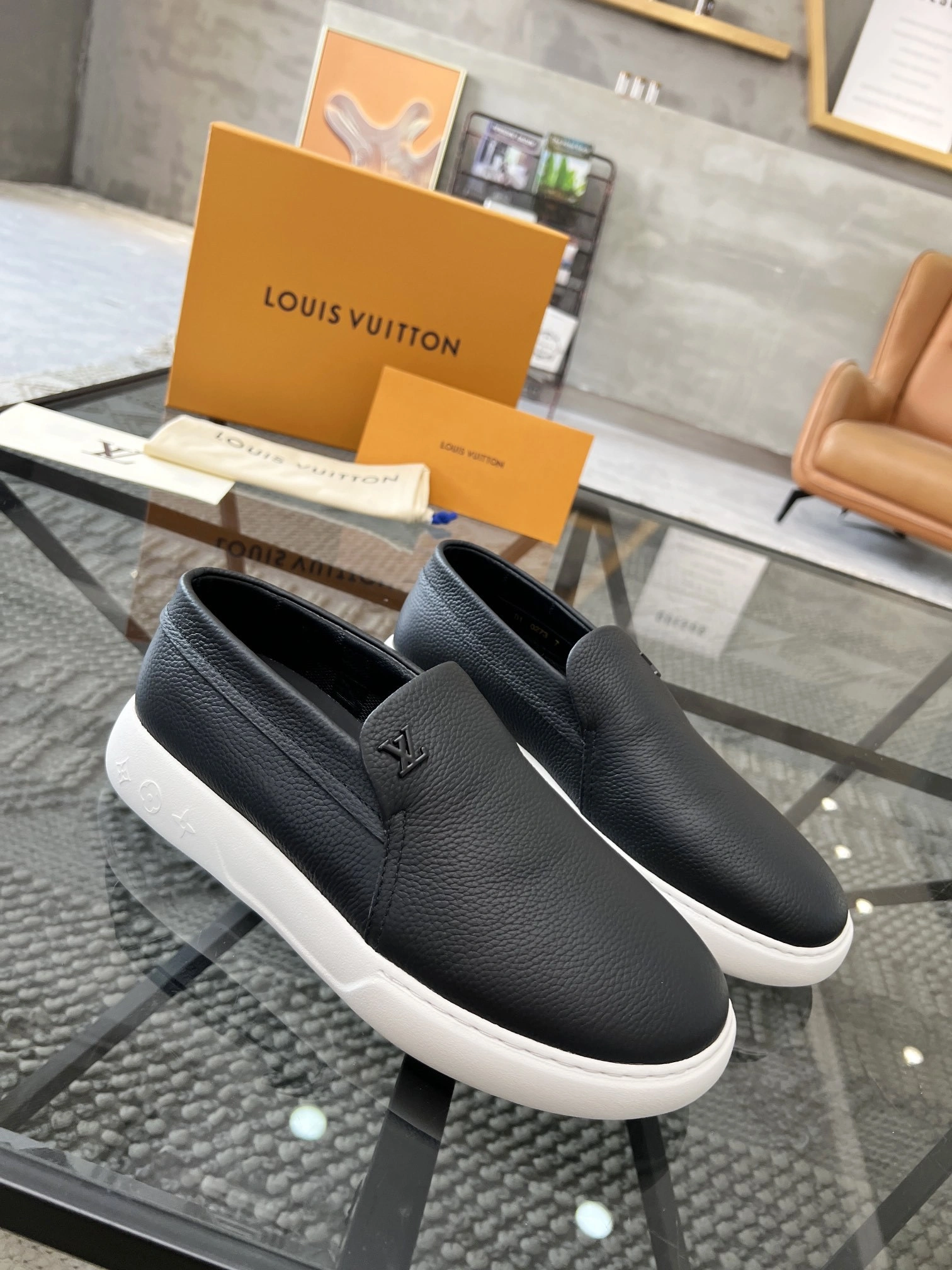 OOBB-- 8V 1ACEN0 cowhide item:D-X298L0959