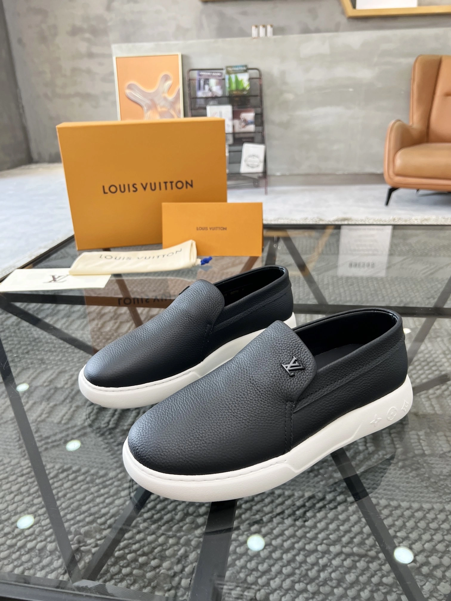 OOBB-- 8V 1ACEN0 cowhide item:D-X298L0959