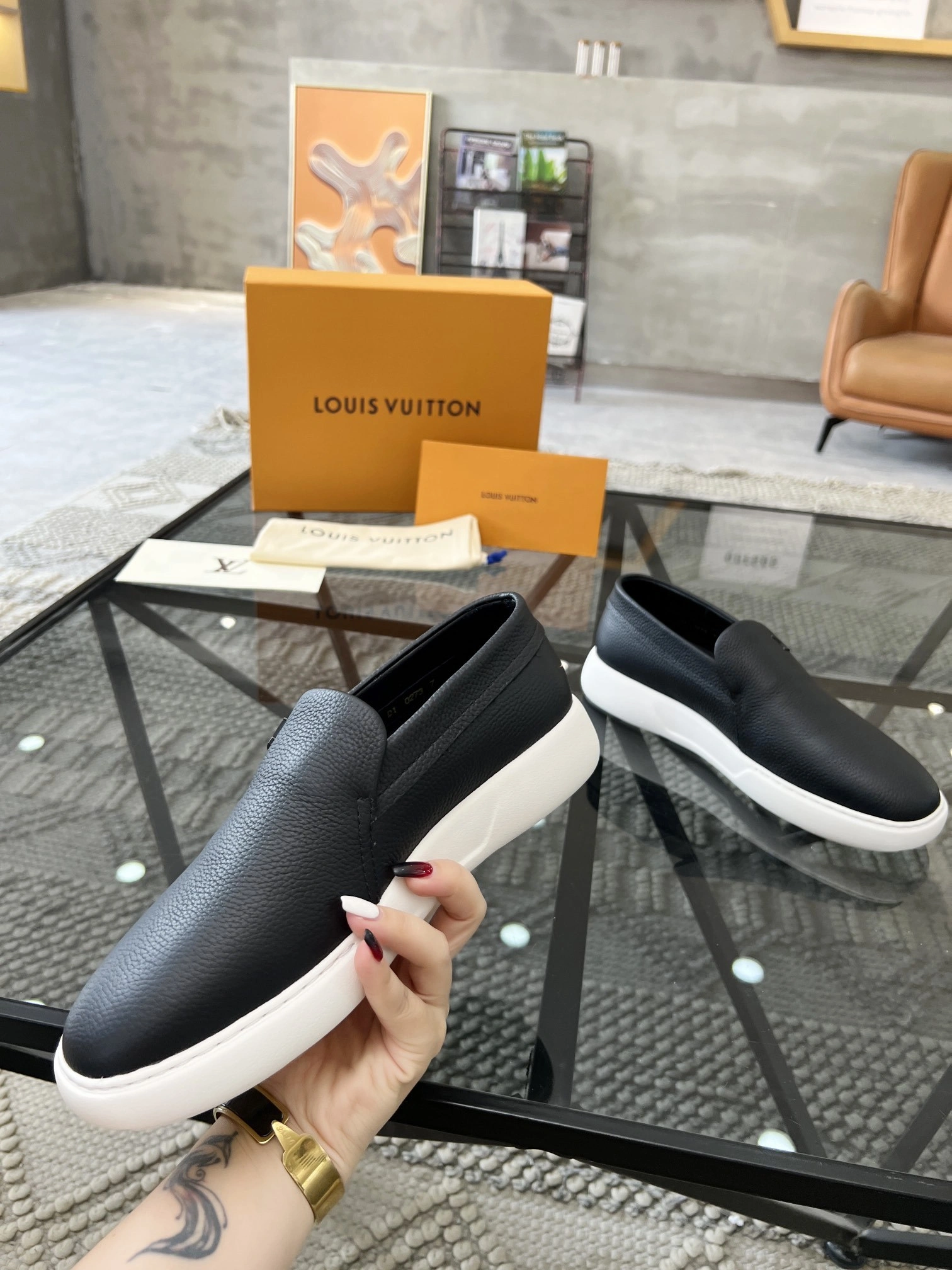 OOBB-- 8V 1ACEN0 cowhide item:D-X298L0959
