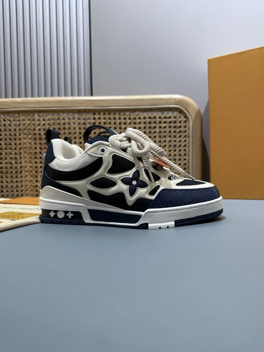 OOBB-- 8V 1ACFJI Calfskin item:E-X430E2502Y