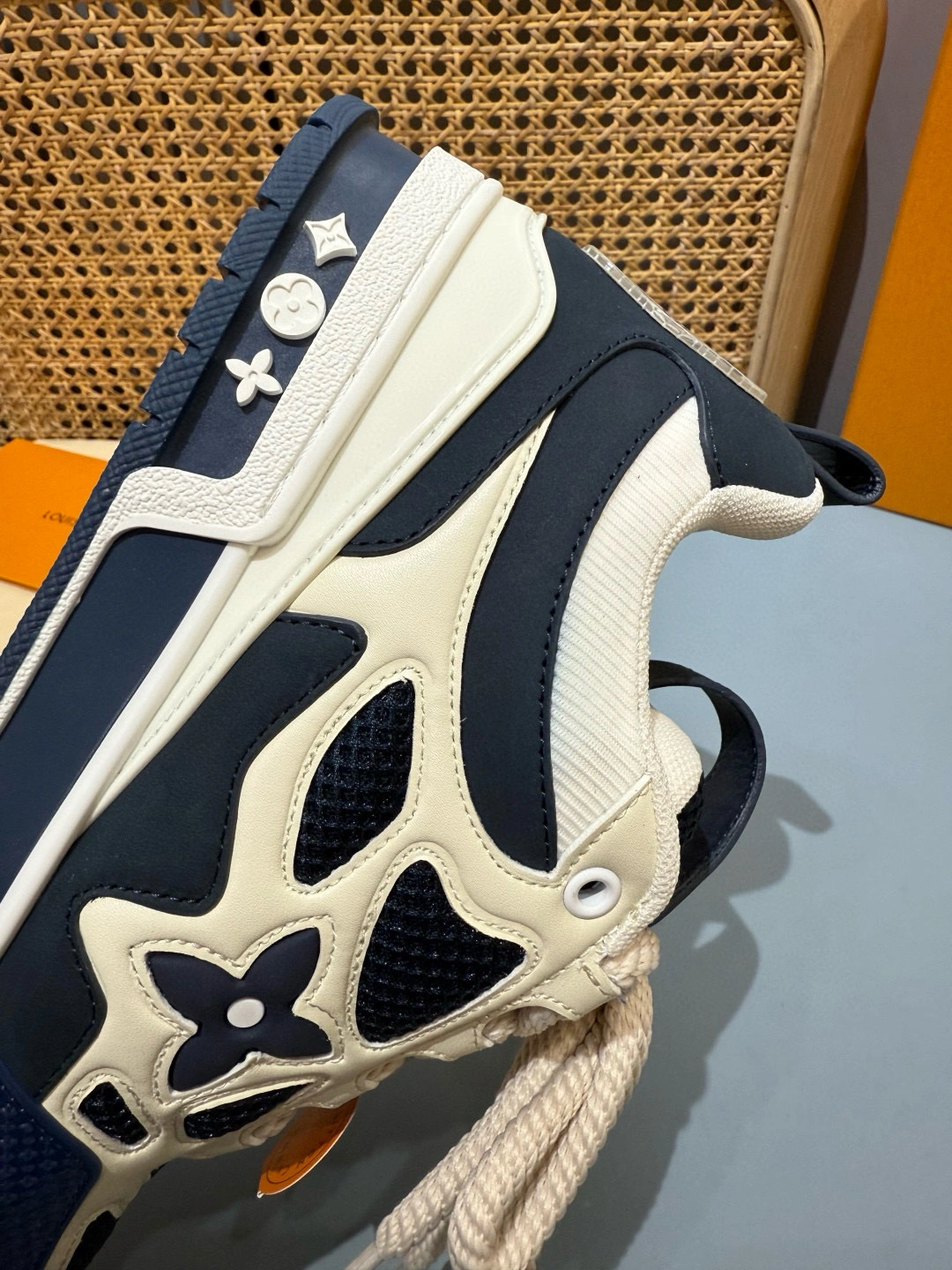 OOBB-- 8V 1ACFJI Calfskin item:E-X430E2502Y