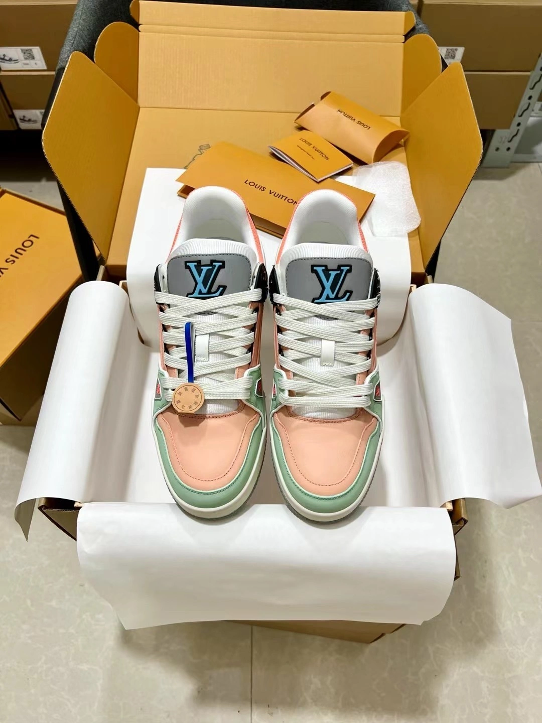 OOBB-- 8V 1ACFXZ 1ACFXY 1ACFXX Calfskin Trainer item:D-X000F1114S