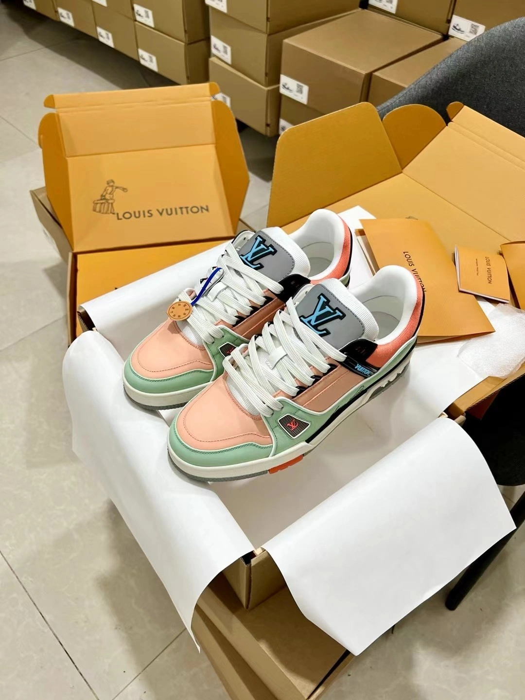 OOBB-- 8V 1ACFXZ 1ACFXY 1ACFXX Calfskin Trainer item:D-X000F1114S