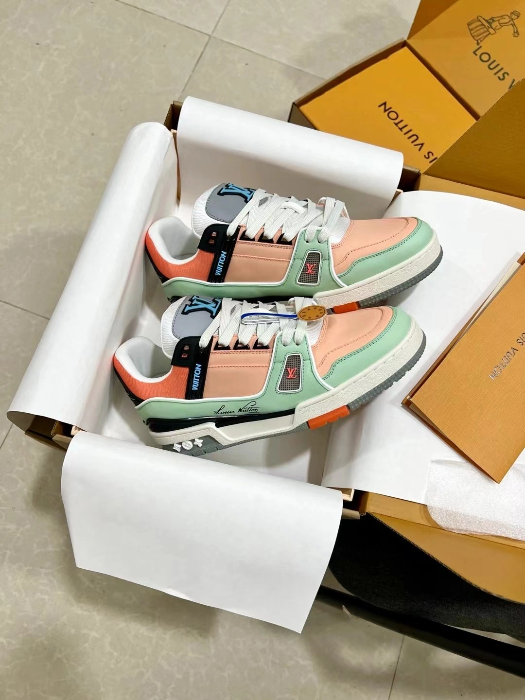 OOBB-- 8V 1ACFXZ 1ACFXY 1ACFXX Calfskin Trainer item:D-X000F1114S
