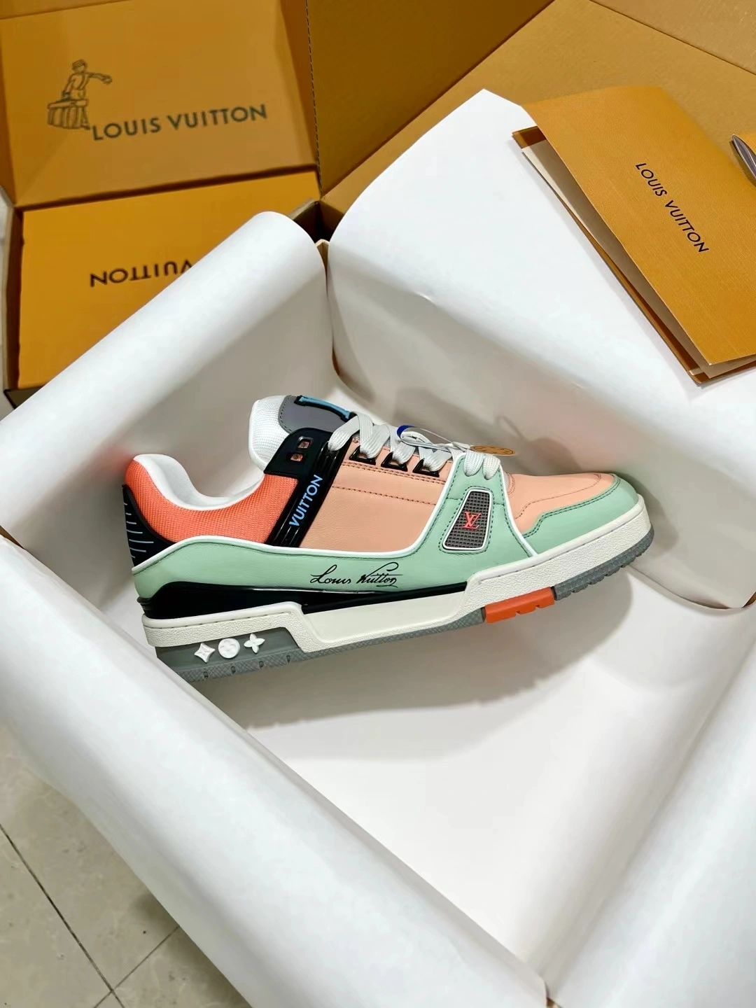 OOBB-- 8V 1ACFXZ 1ACFXY 1ACFXX Calfskin Trainer item:D-X000F1114S