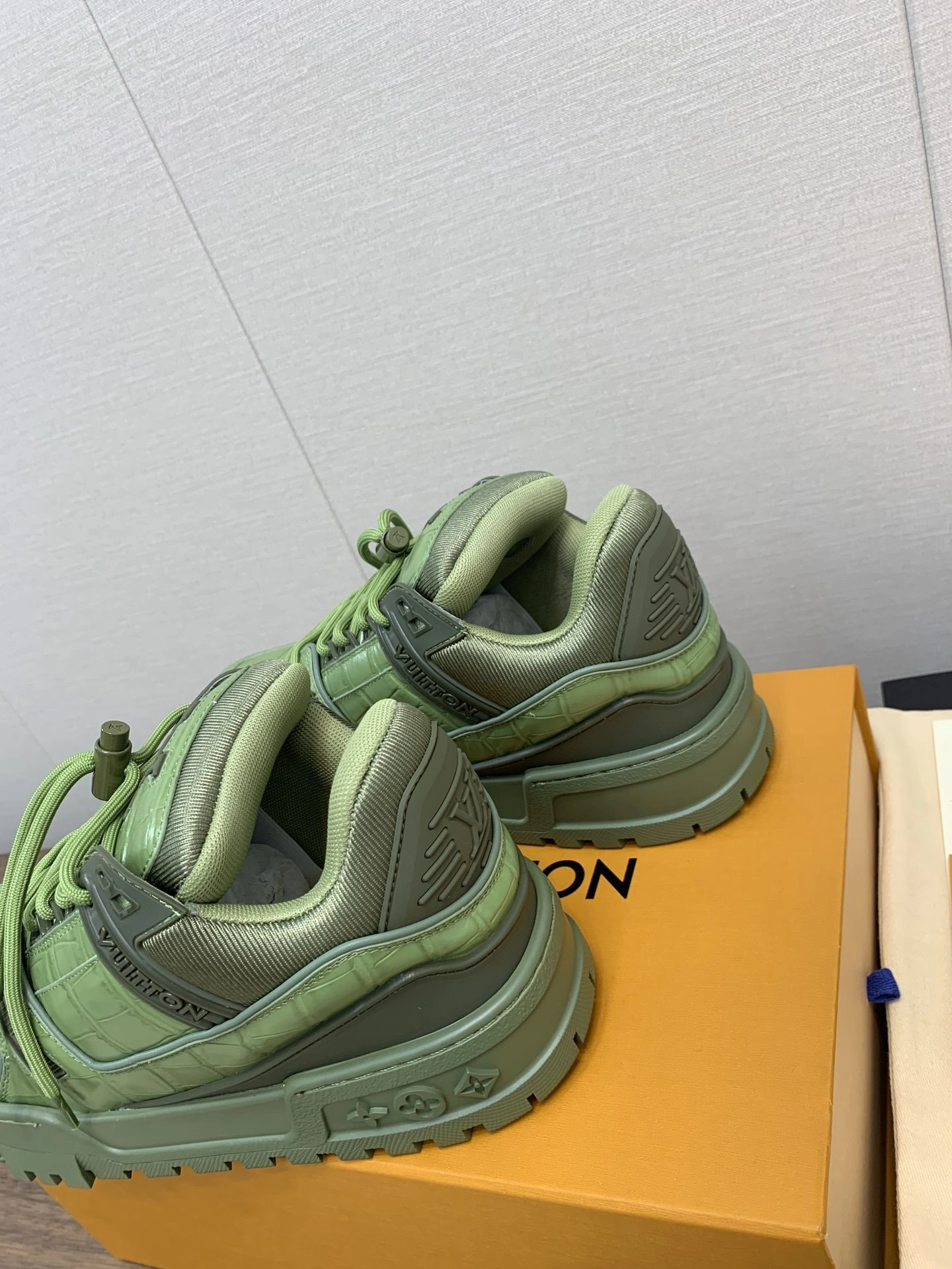 OOBB-- 8V 1ACN1Z Trainer item:D-X158F1105S