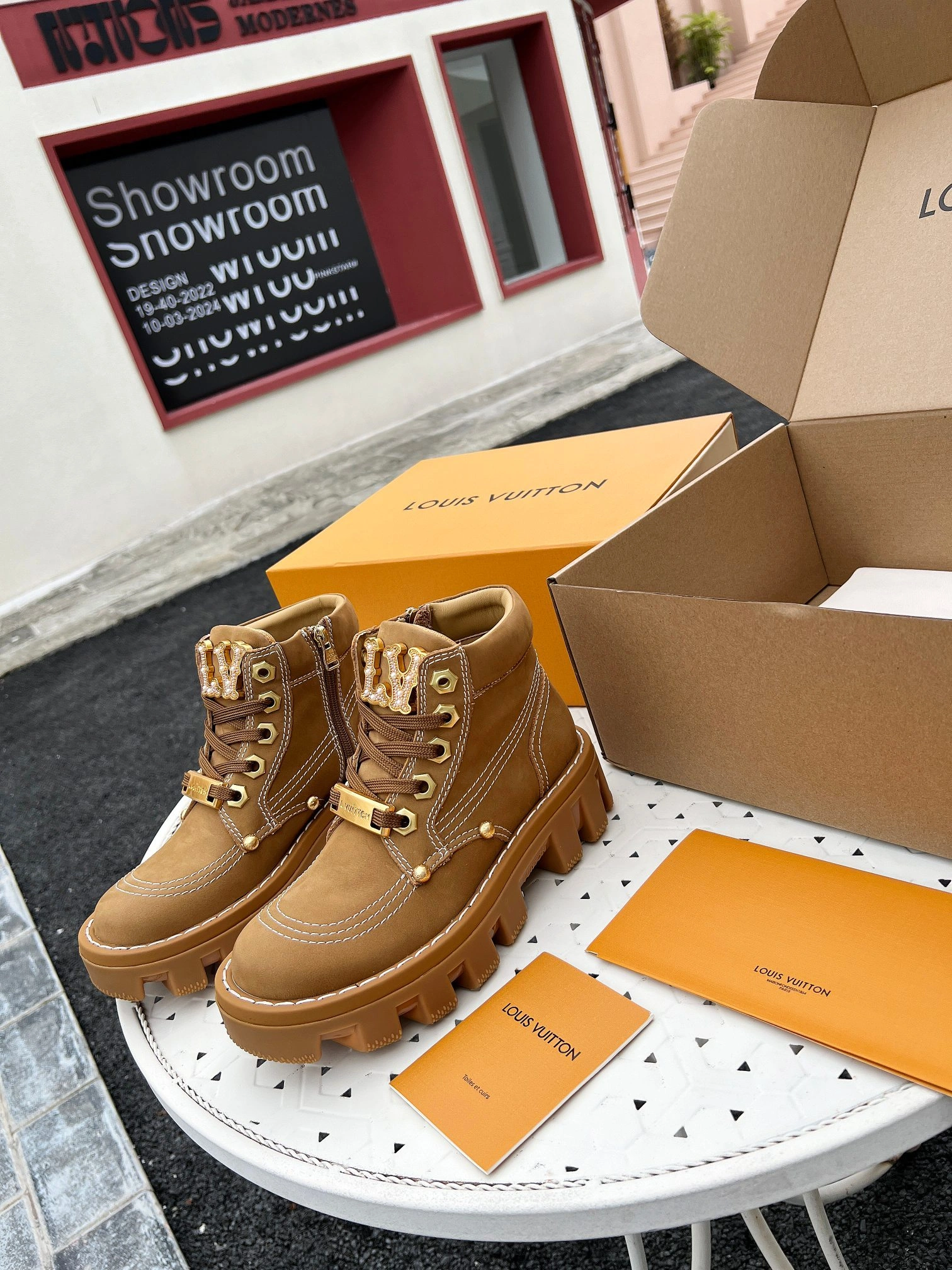 OOBB-- 8V 1ACN8D cowhide item:D-X302L0952