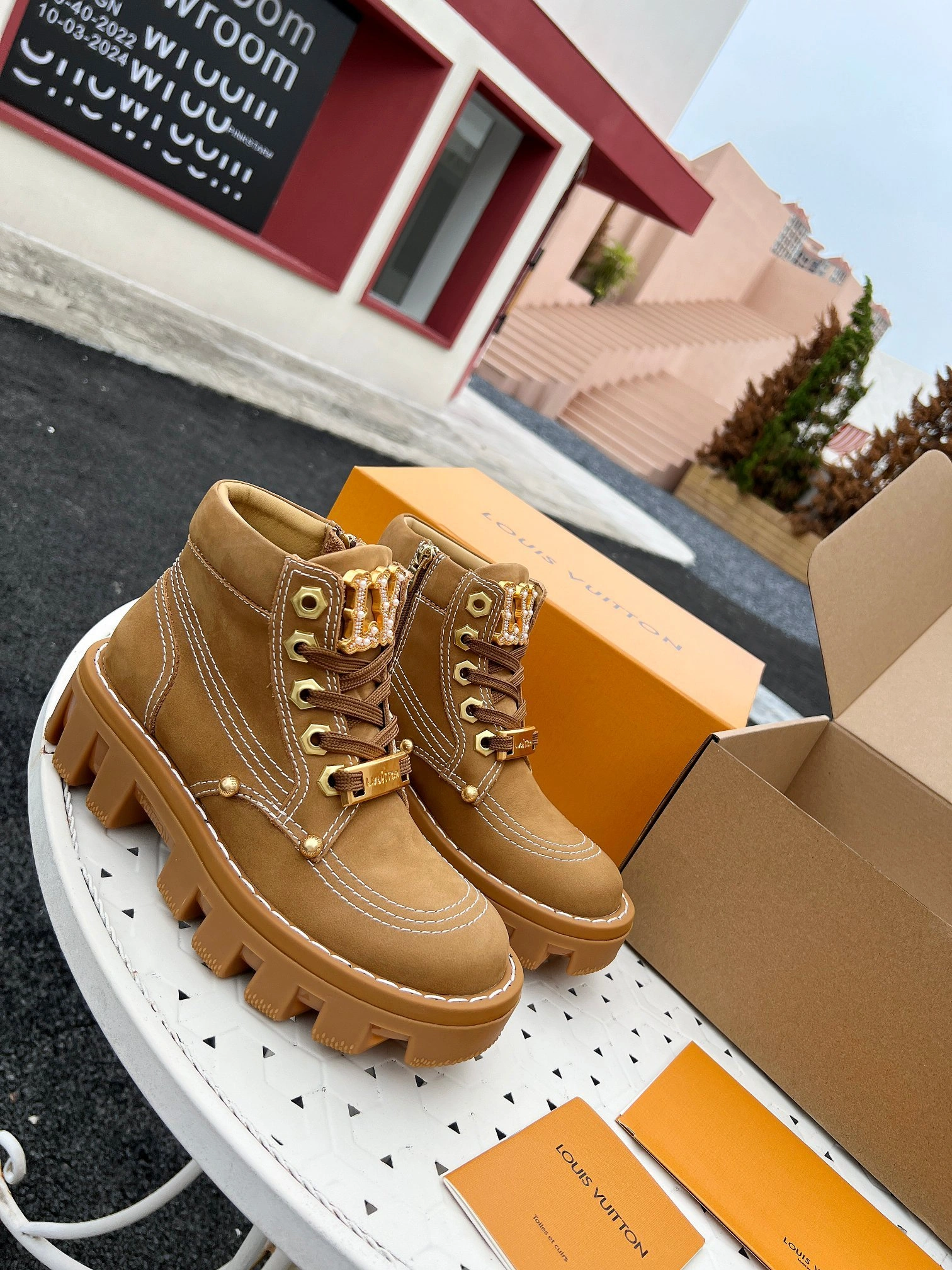 OOBB-- 8V 1ACN8D cowhide item:D-X302L0952