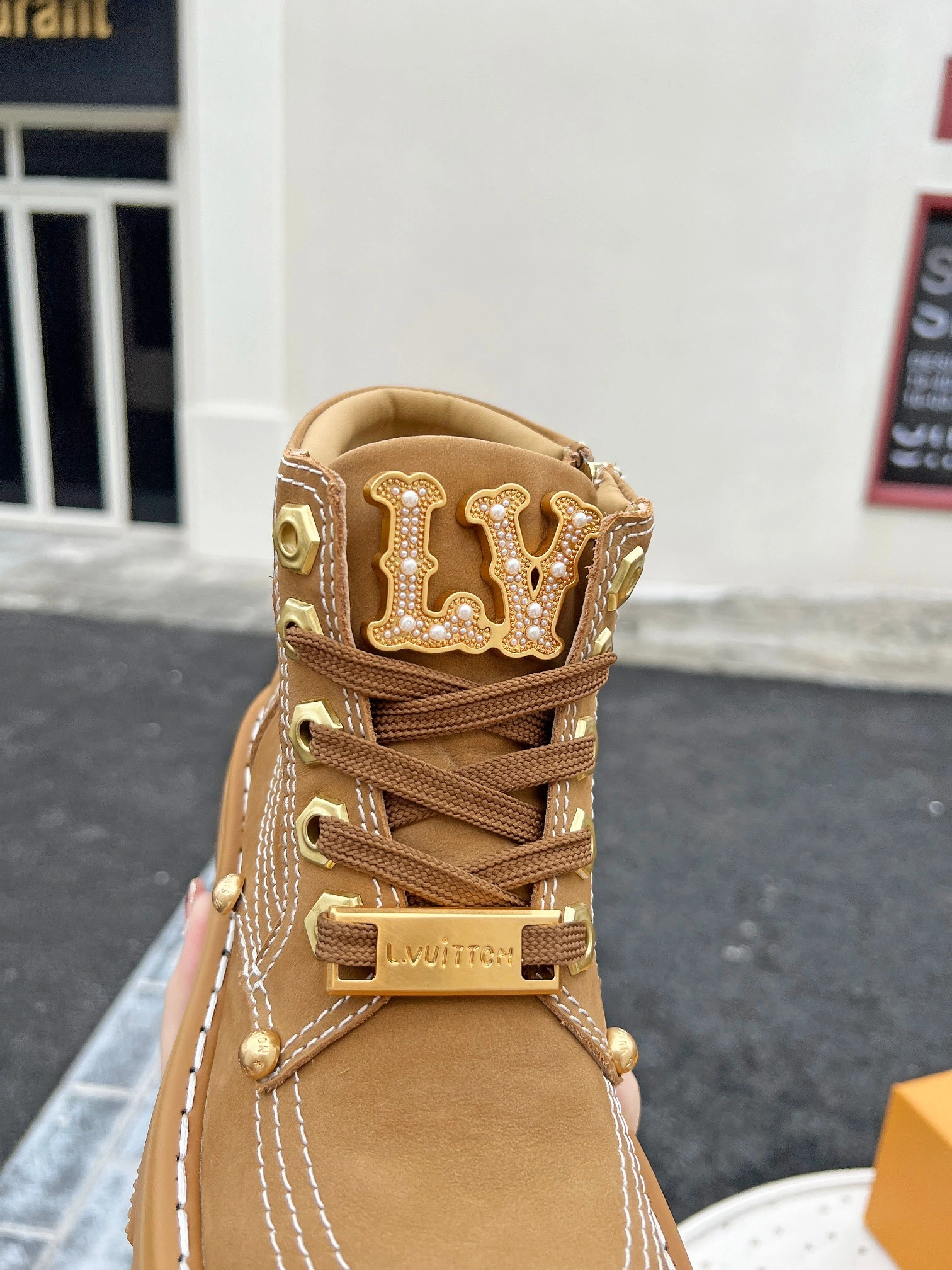 OOBB-- 8V 1ACN8D cowhide item:D-X302L0952