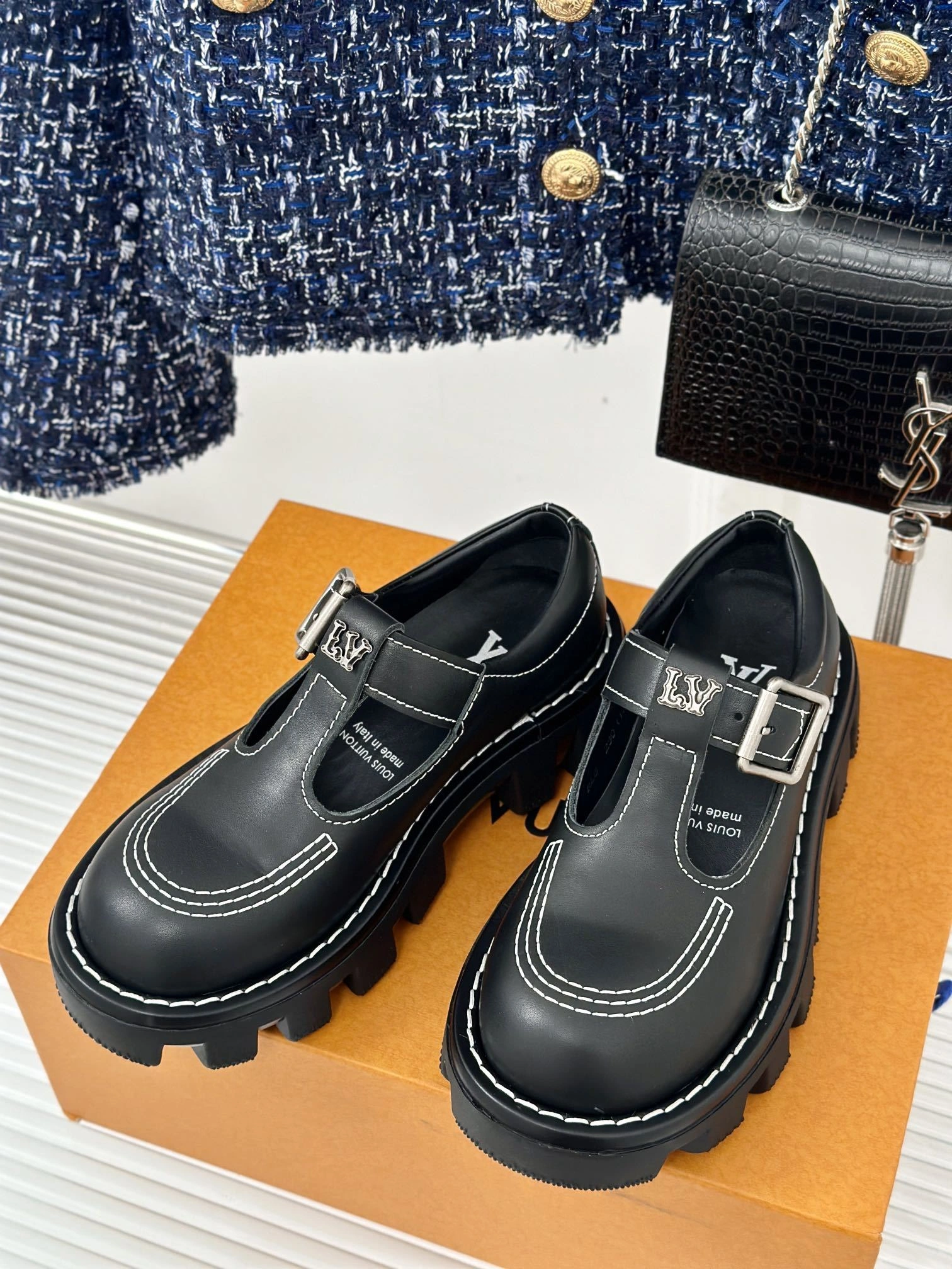 OOBB-- 8V 1ACNB9 cowhide item:D-X000H0108