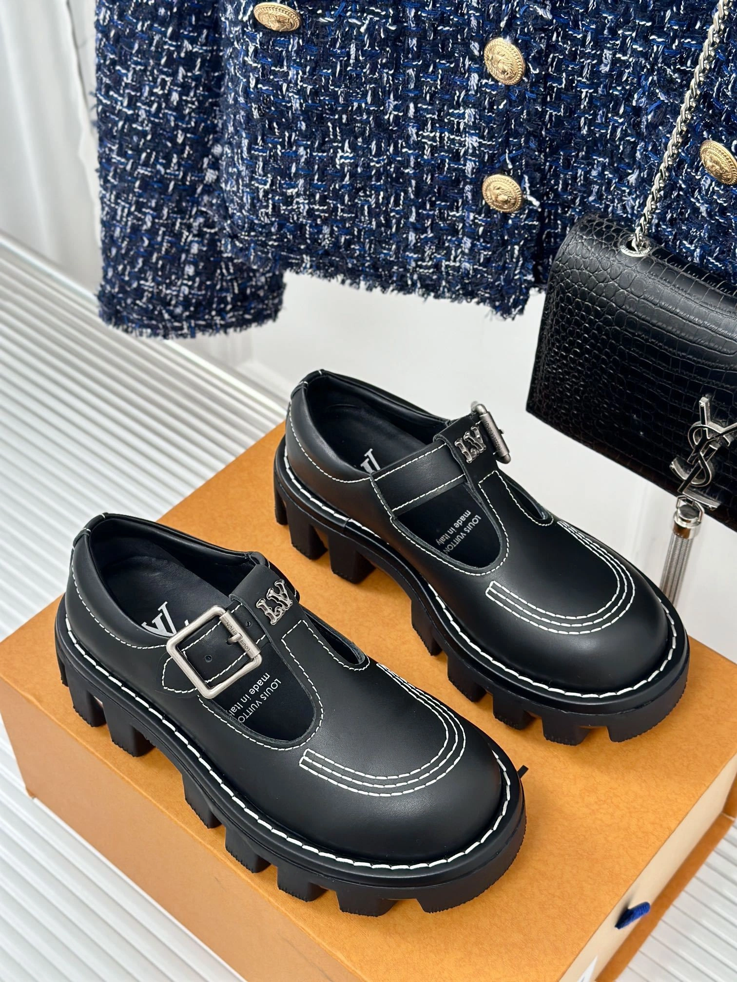 OOBB-- 8V 1ACNB9 cowhide item:D-X000H0108