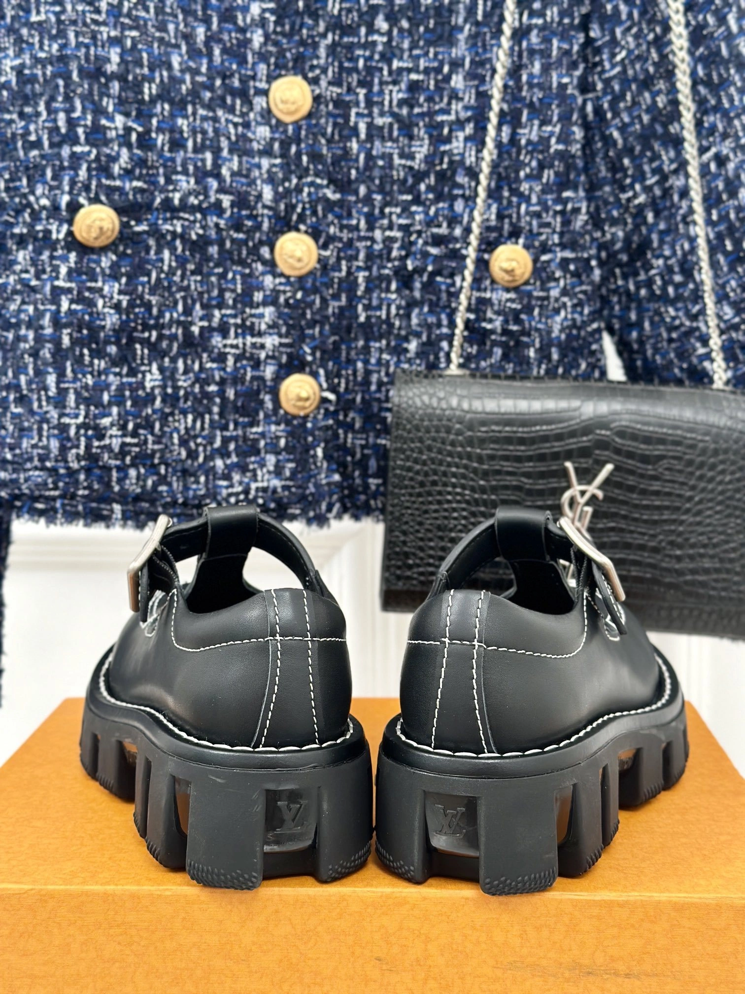 OOBB-- 8V 1ACNB9 cowhide item:D-X000H0108