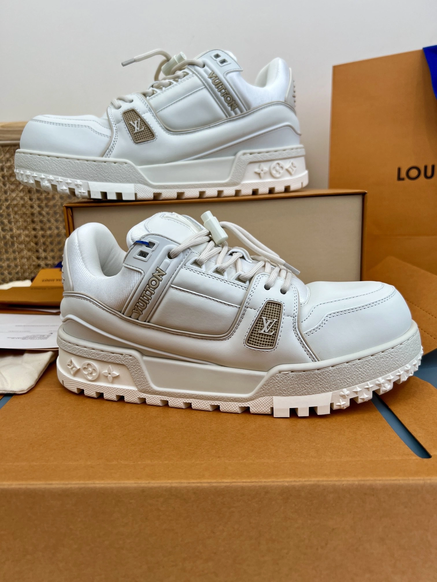 OOBB-- 8V 1ACNYF Calfskin Trainer item:D-X430F1120S