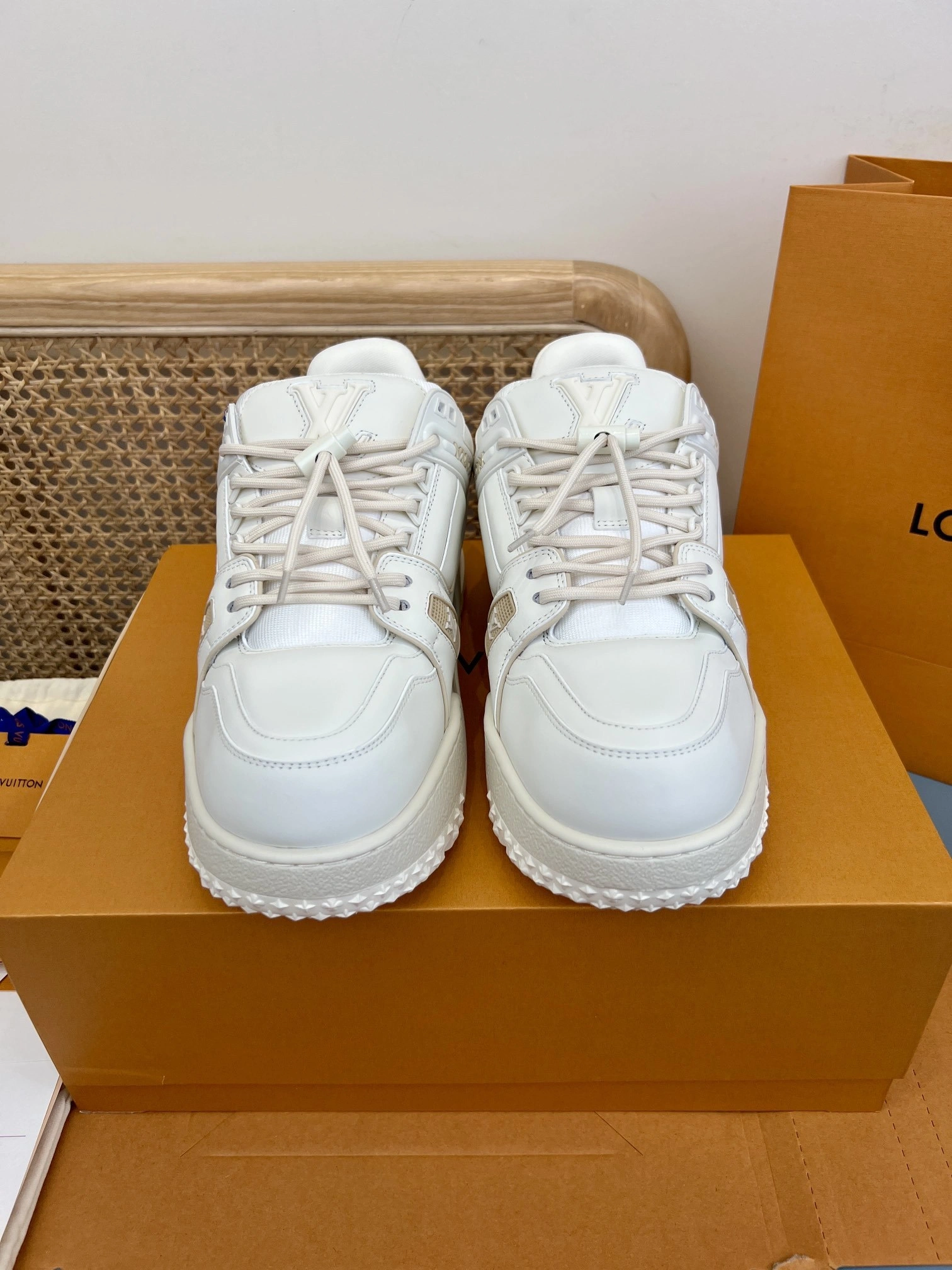 OOBB-- 8V 1ACNYF Calfskin Trainer item:D-X430F1120S