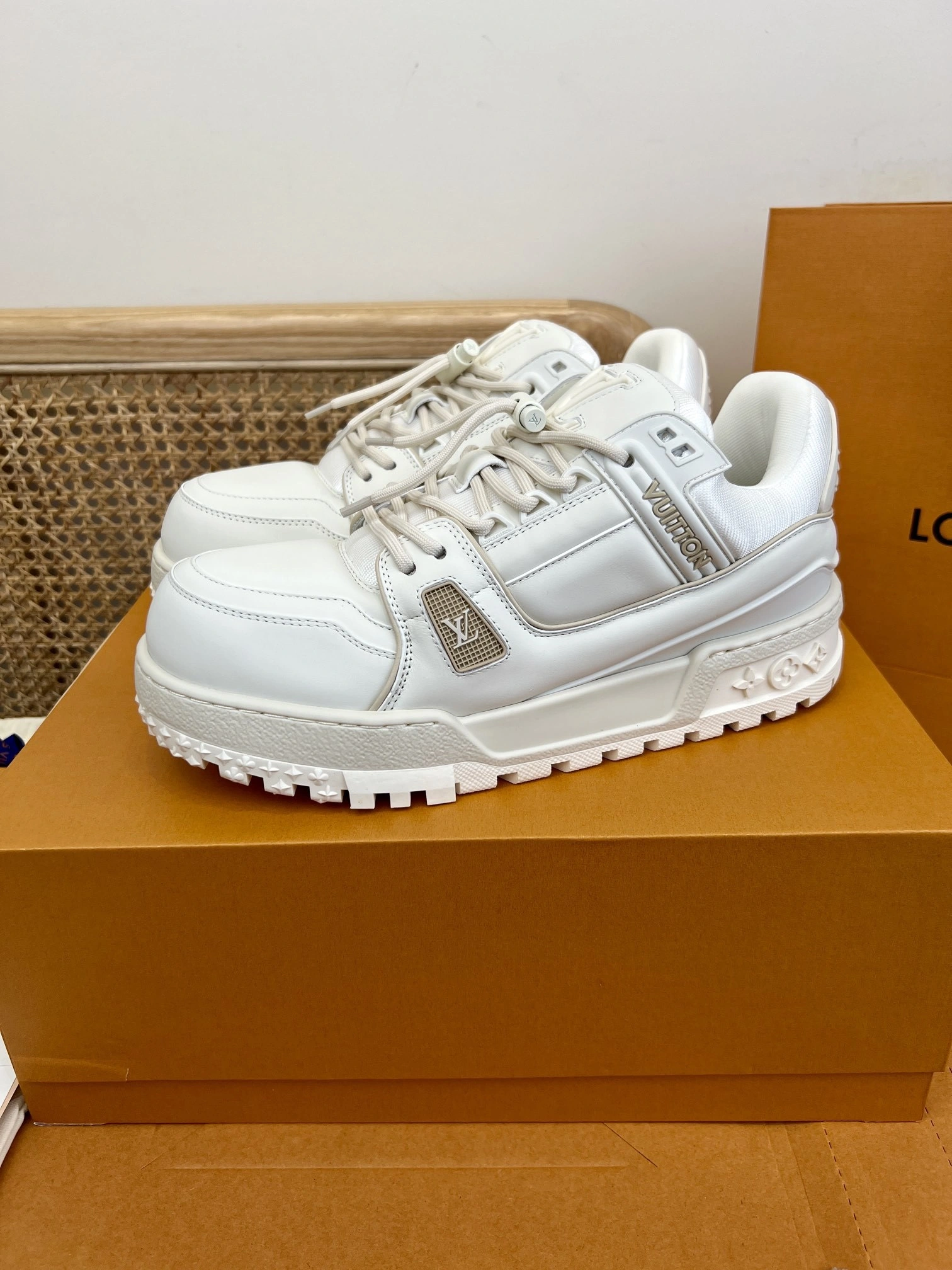 OOBB-- 8V 1ACNYF Calfskin Trainer item:D-X430F1120S