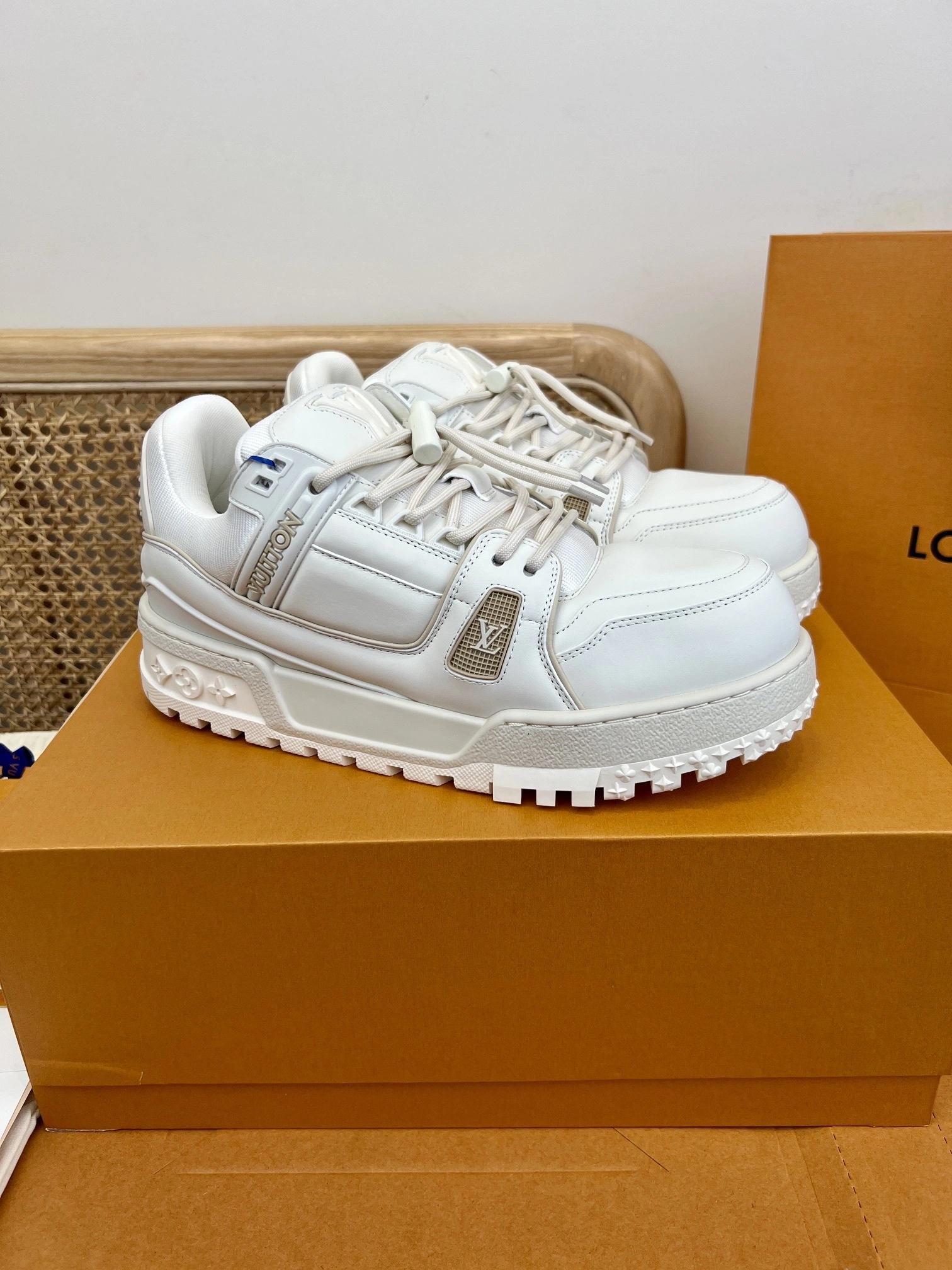 OOBB-- 8V 1ACNYF Calfskin Trainer item:D-X430F1120S
