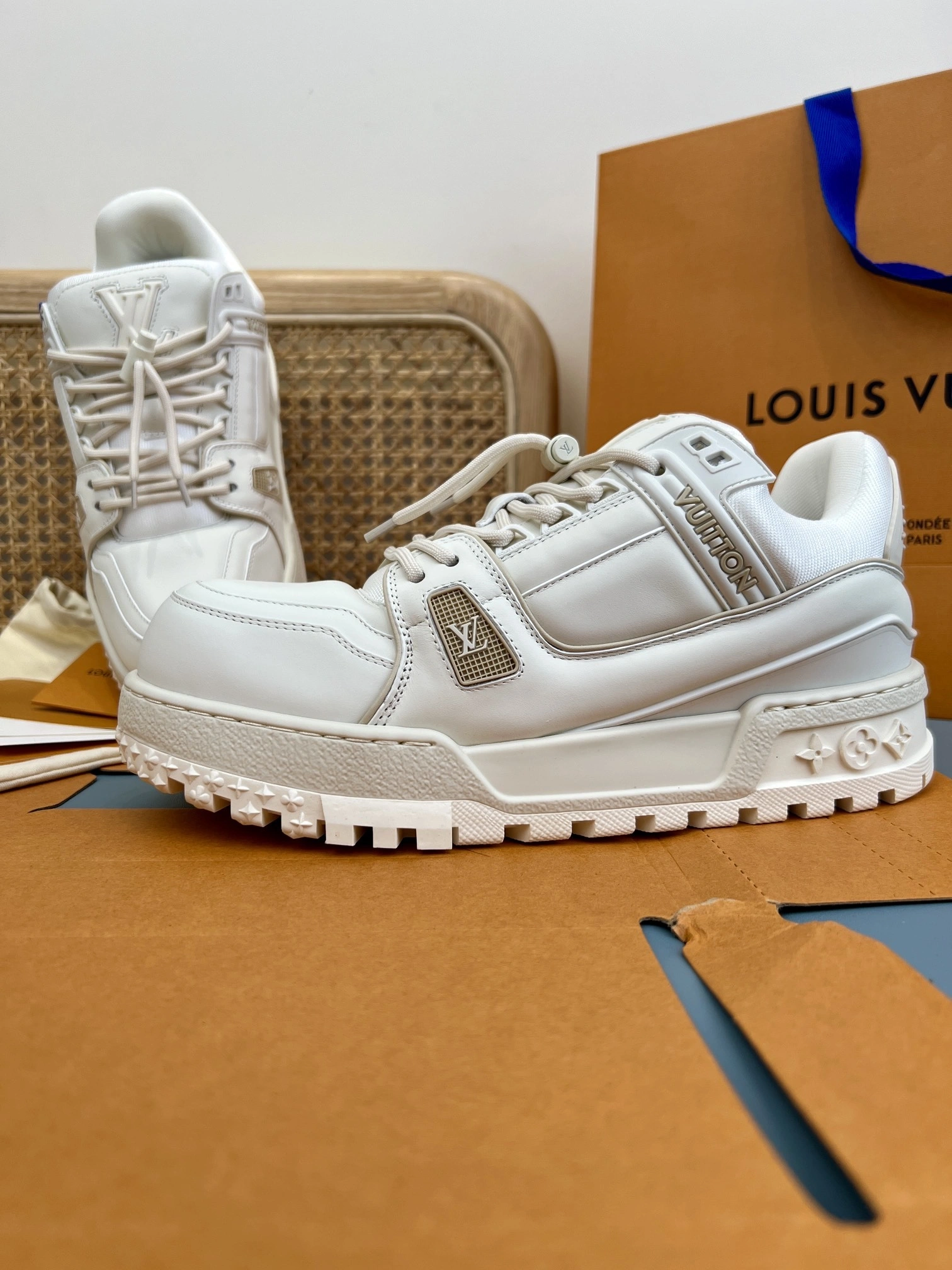 OOBB-- 8V 1ACNYF Calfskin Trainer item:D-X430F1120S