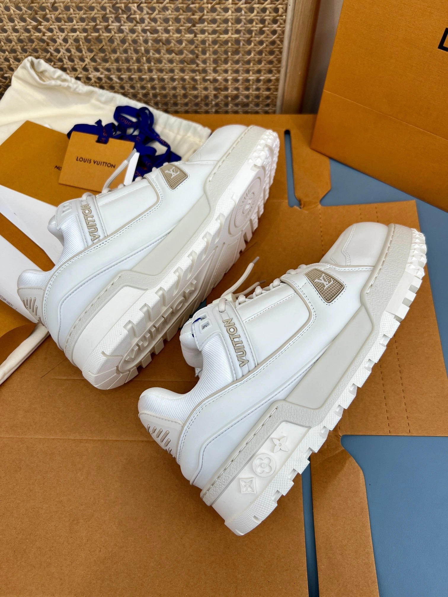 OOBB-- 8V 1ACNYF Calfskin Trainer item:D-X430F1120S