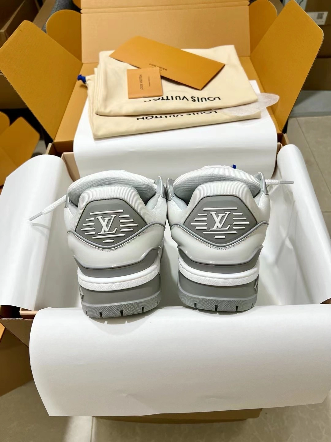 OOBB-- 8V 1ACPPZ Calfskin item:E-X187A0907