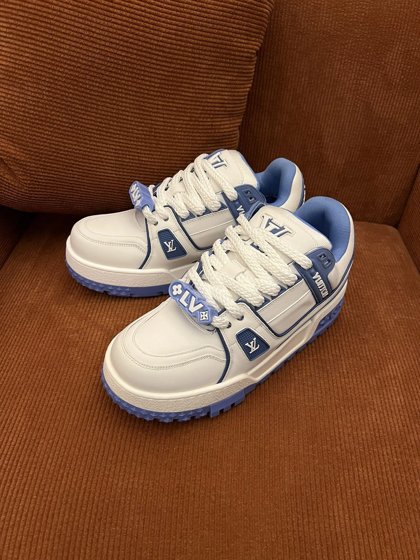 OOBB-- 8V 1ACPQU Trainer Maxi cowhide Thick soles：4CM item:D-X000H0145