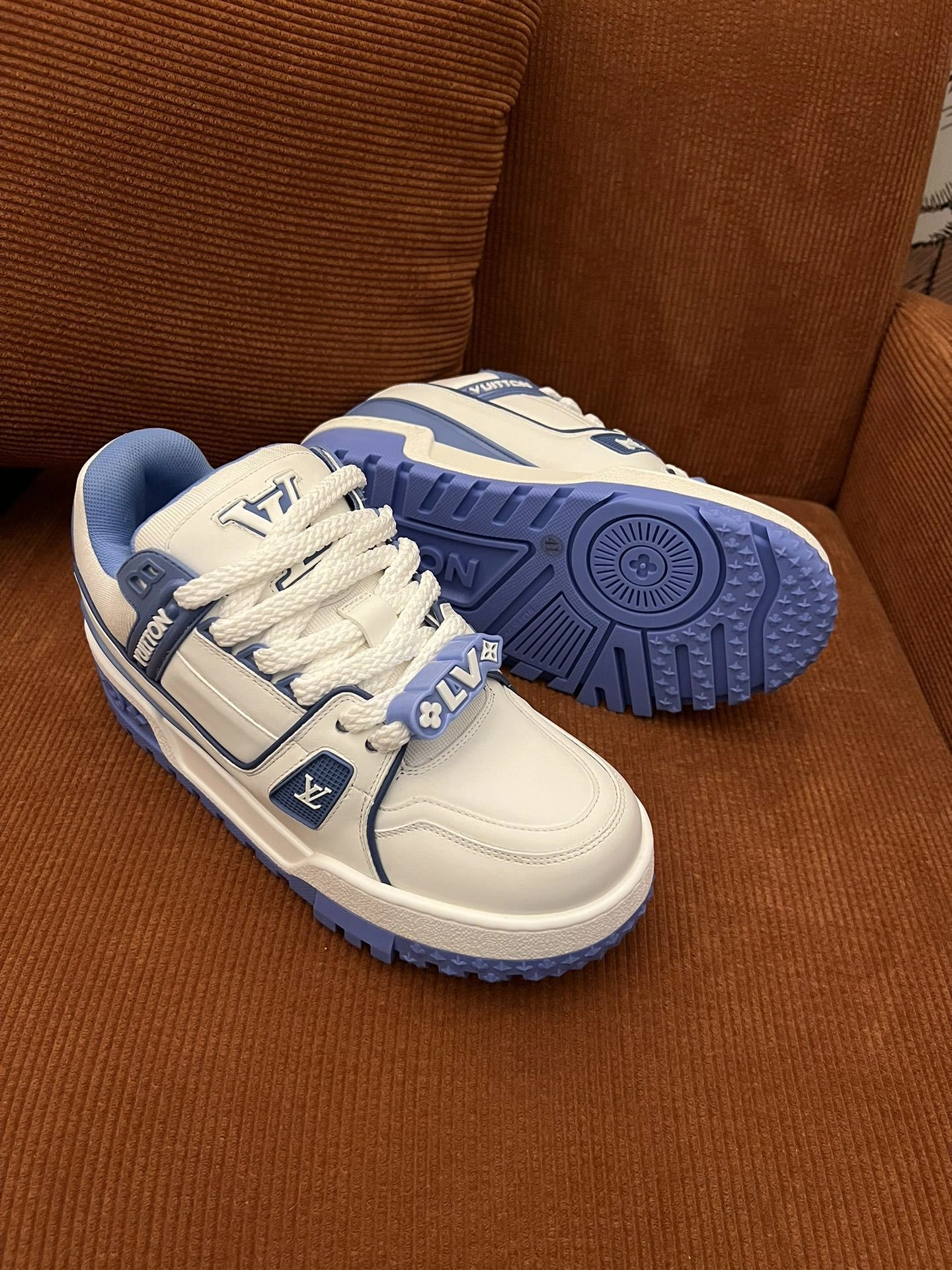 OOBB-- 8V 1ACPQU Trainer Maxi cowhide Thick soles：4CM item:D-X000H0145