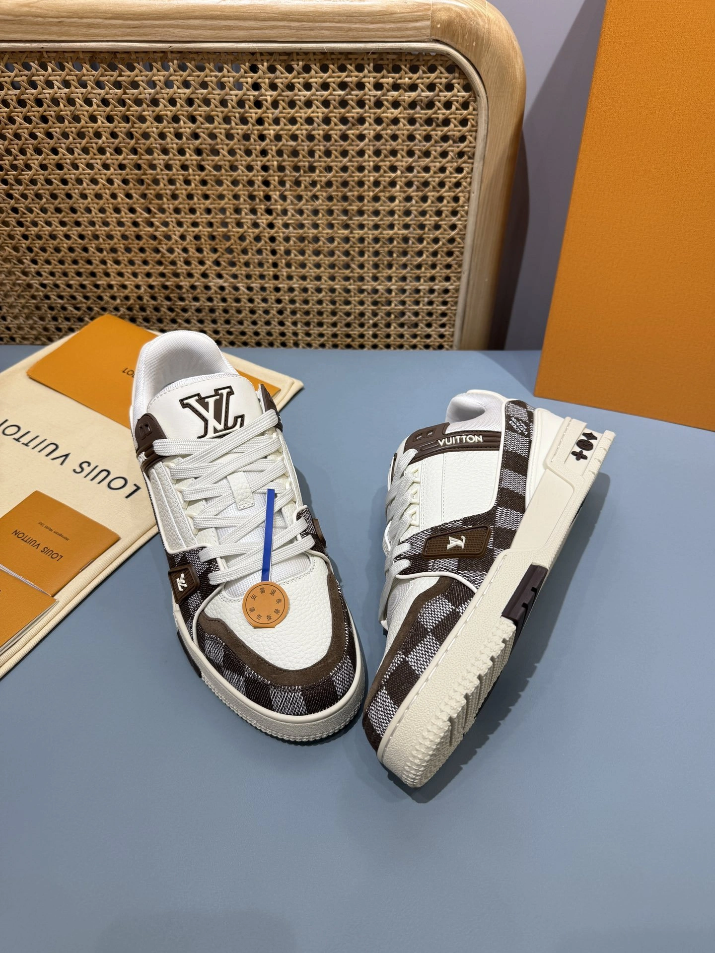 OOBB-- 8V 1ACPR9 Trainer cowhide item:E-X430L0318B