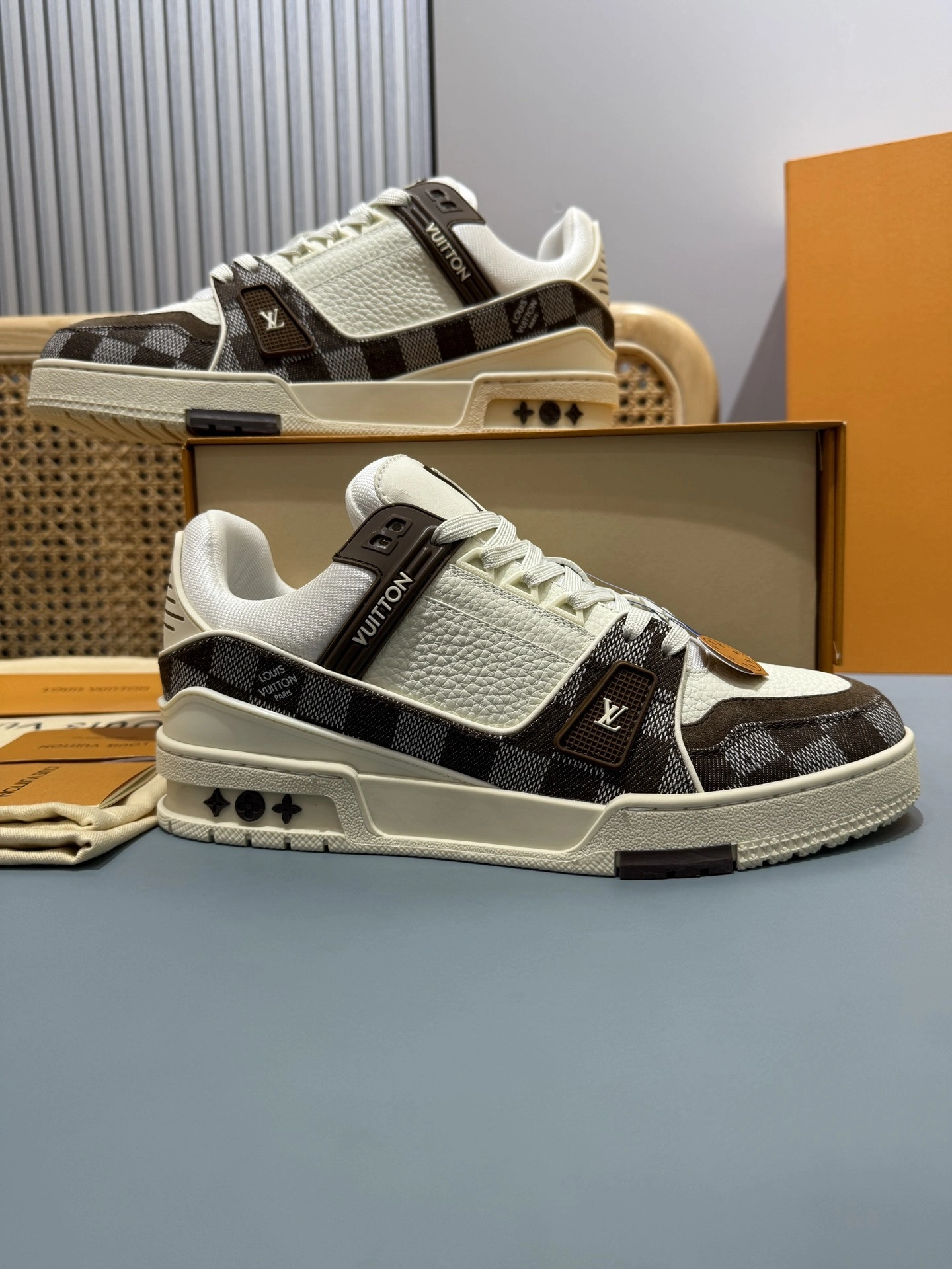 OOBB-- 8V 1ACPR9 Trainer cowhide item:E-X430L0318B