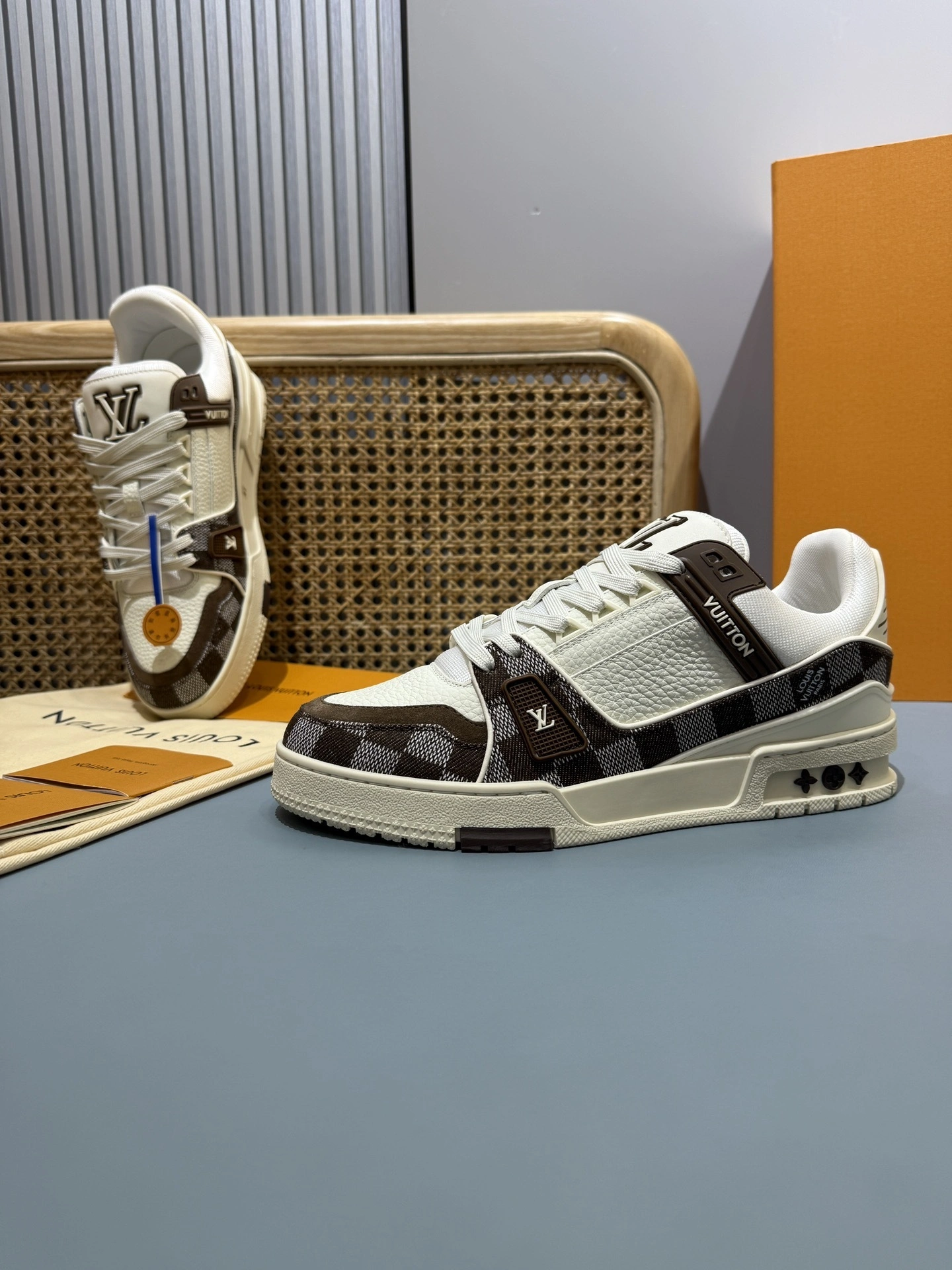 OOBB-- 8V 1ACPR9 Trainer cowhide item:E-X430L0318B
