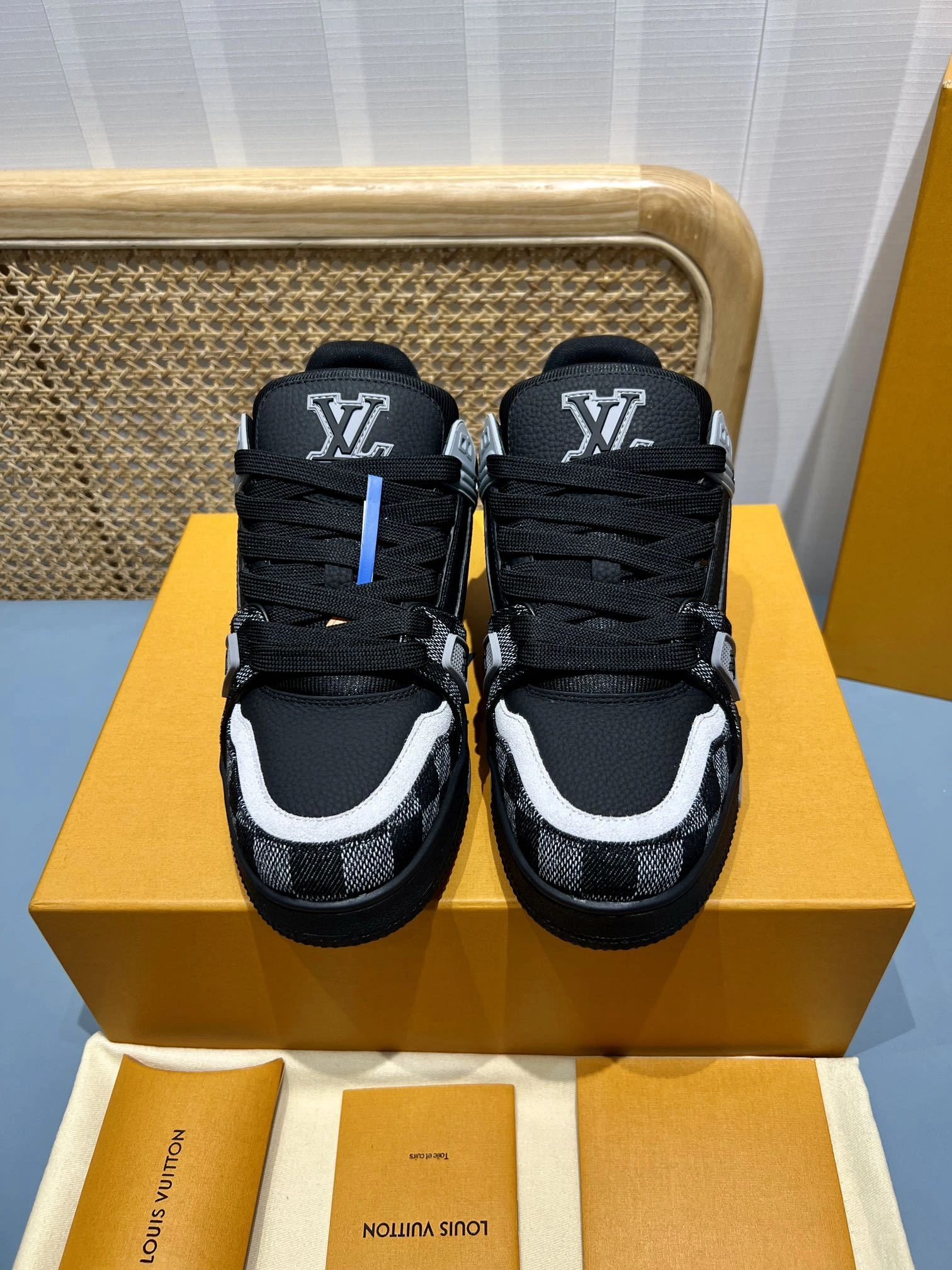 OOBB-- 8V 1ACPSF Trainer cowhide item:E-X430L0316B