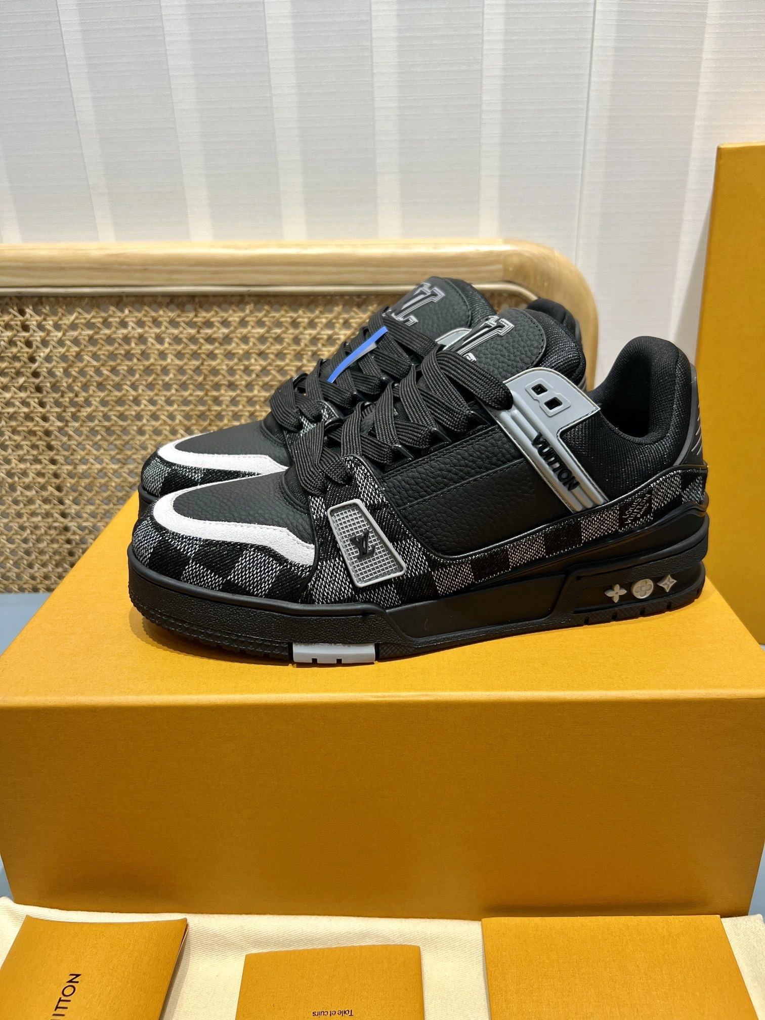 OOBB-- 8V 1ACPSF Trainer cowhide item:E-X430L0316B