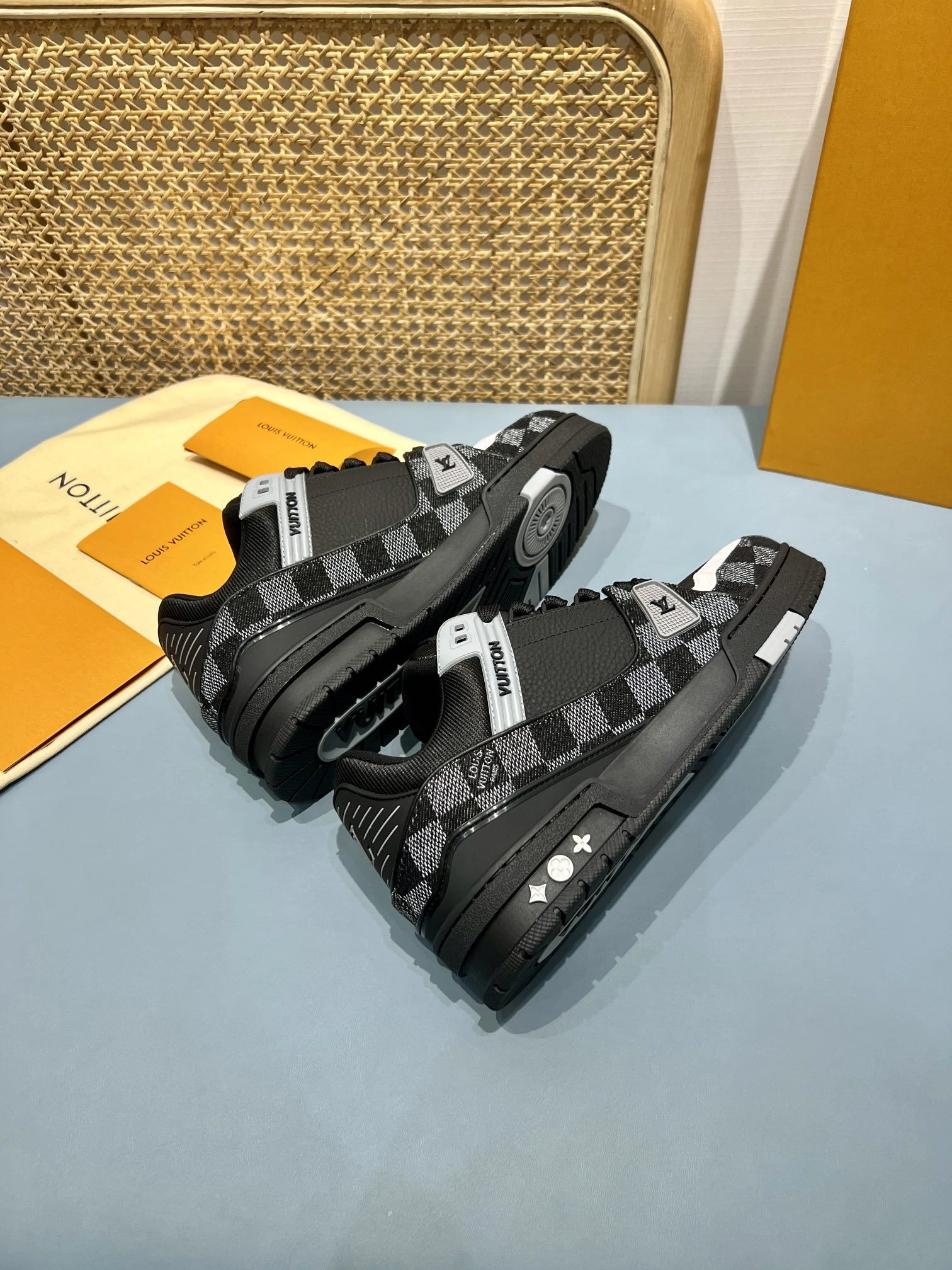 OOBB-- 8V 1ACPSF Trainer cowhide item:E-X430L0316B