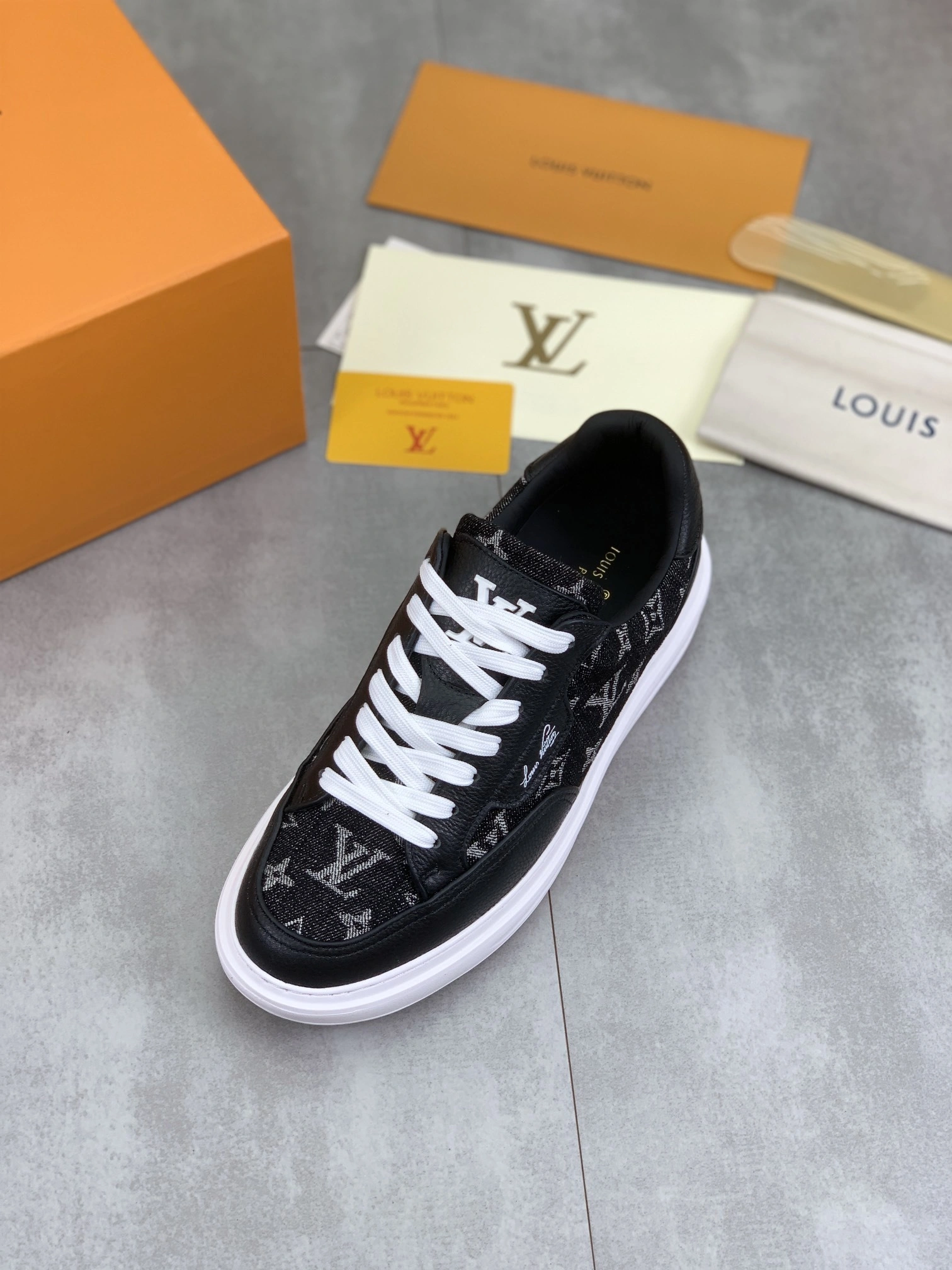 OOBB-- 8V 1ACQL6 cowhide item:D-X158H2422