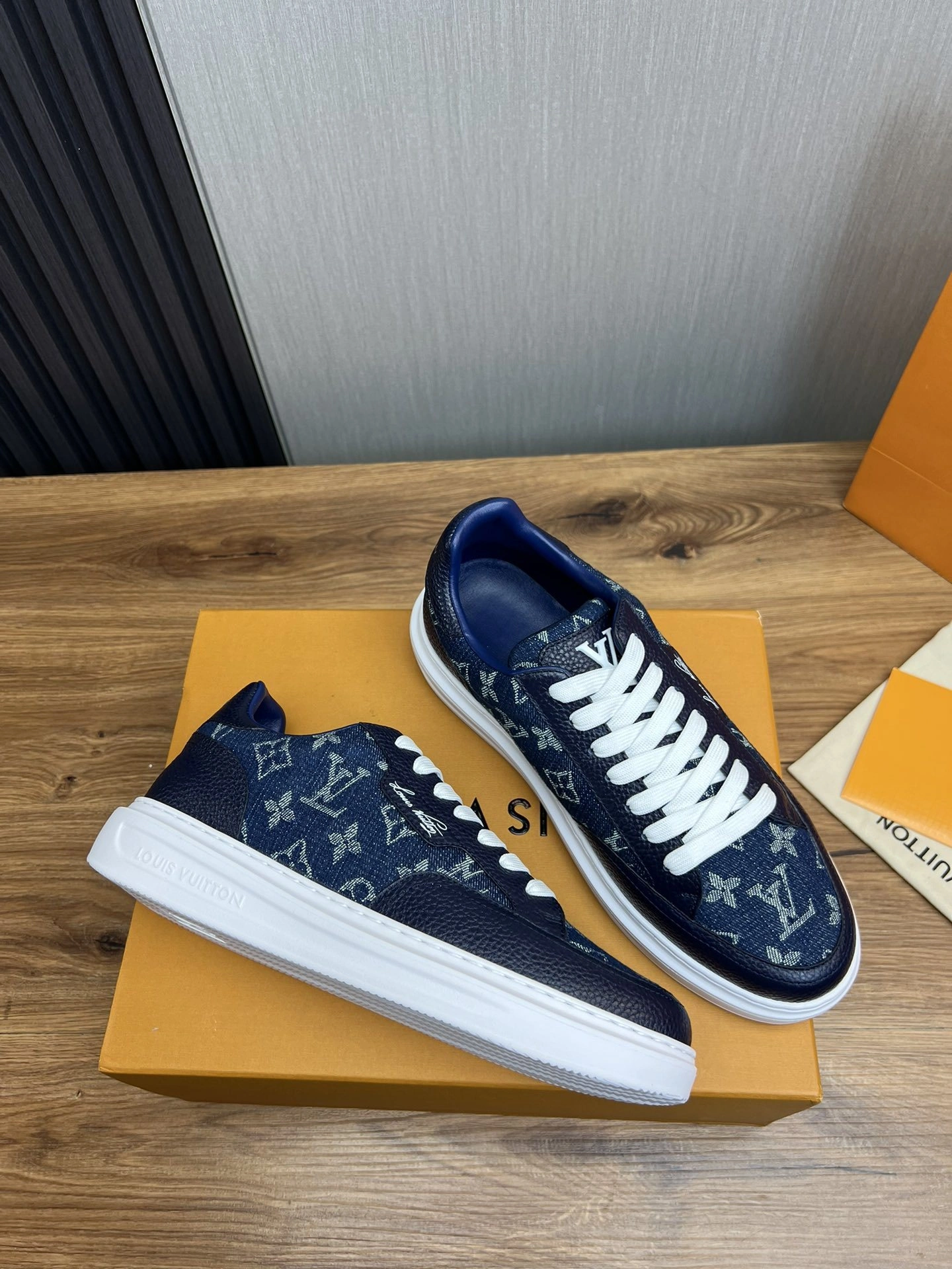 OOBB-- 8V 1ACQLO Cowhide item:D-X158H2691