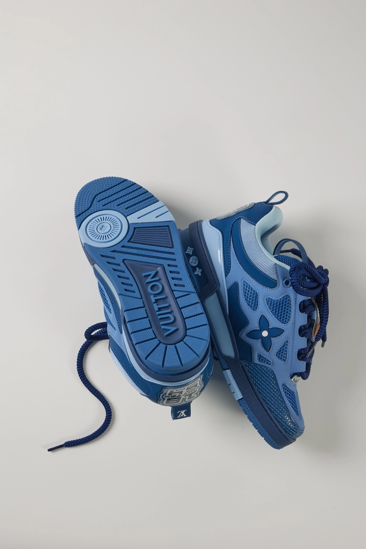 OOBB-- 8V 1ACQMH SKATE cowhide item:E-X555A0931