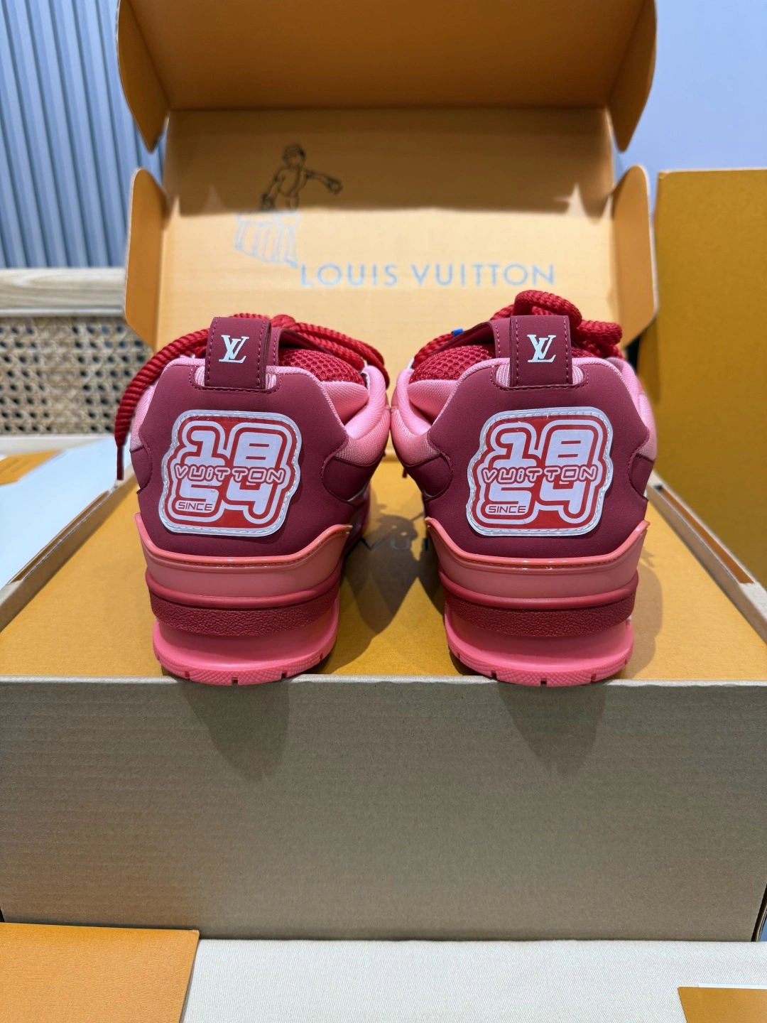 OOBB-- 8V 1ACQNP Skate calfskin item:E-X430K1810