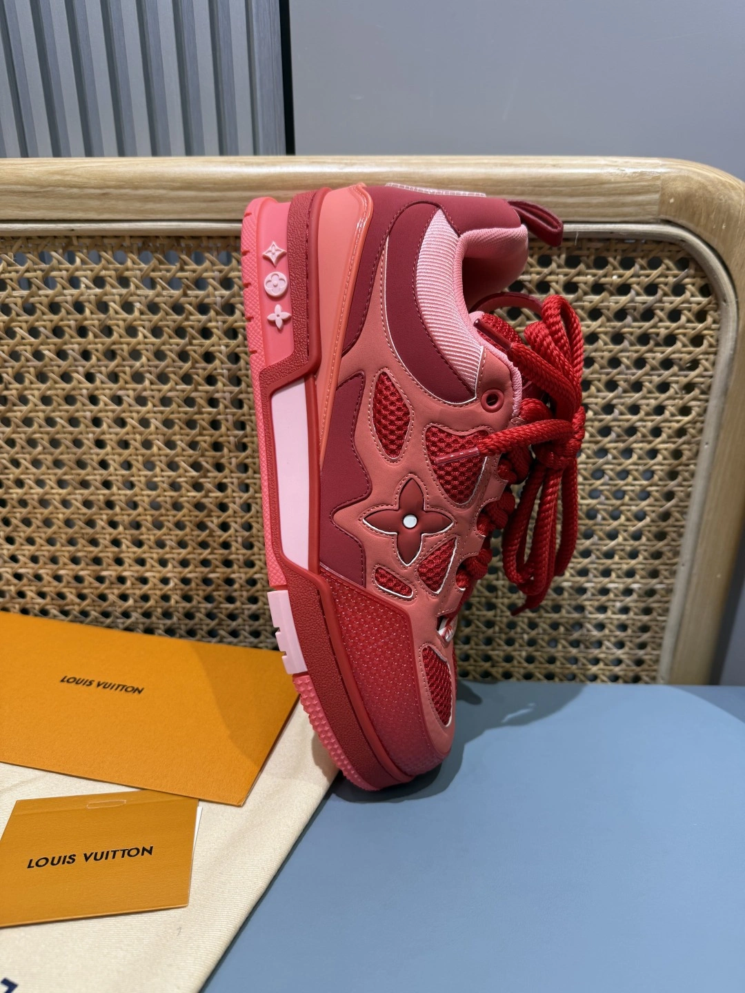 OOBB-- 8V 1ACQNP Skate calfskin item:E-X430K1810