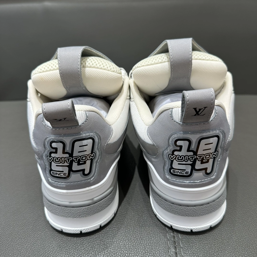 OOBB-- 8V 1ACQP4 cowhide item:D-X230J1099H