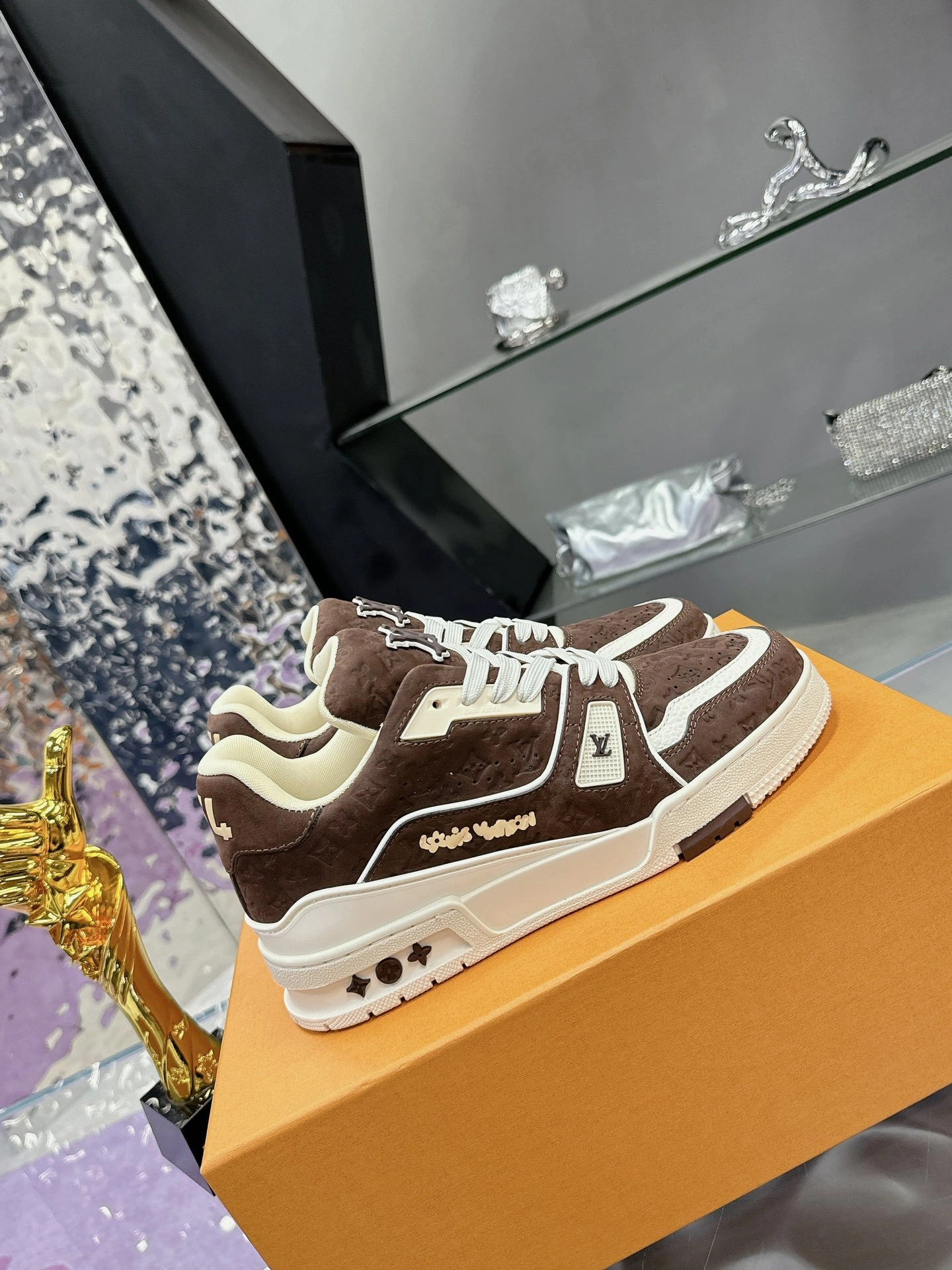OOBB-- 8V 1ACR5I Trainer Maxi cowhide item:D-X000H0112