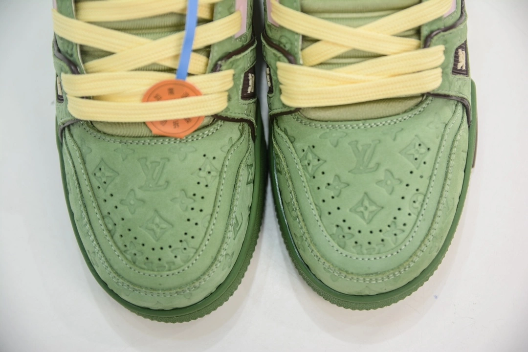 OOBB-- 8V 1ACR6E Calfskin Trainer item:D-X575F1117S