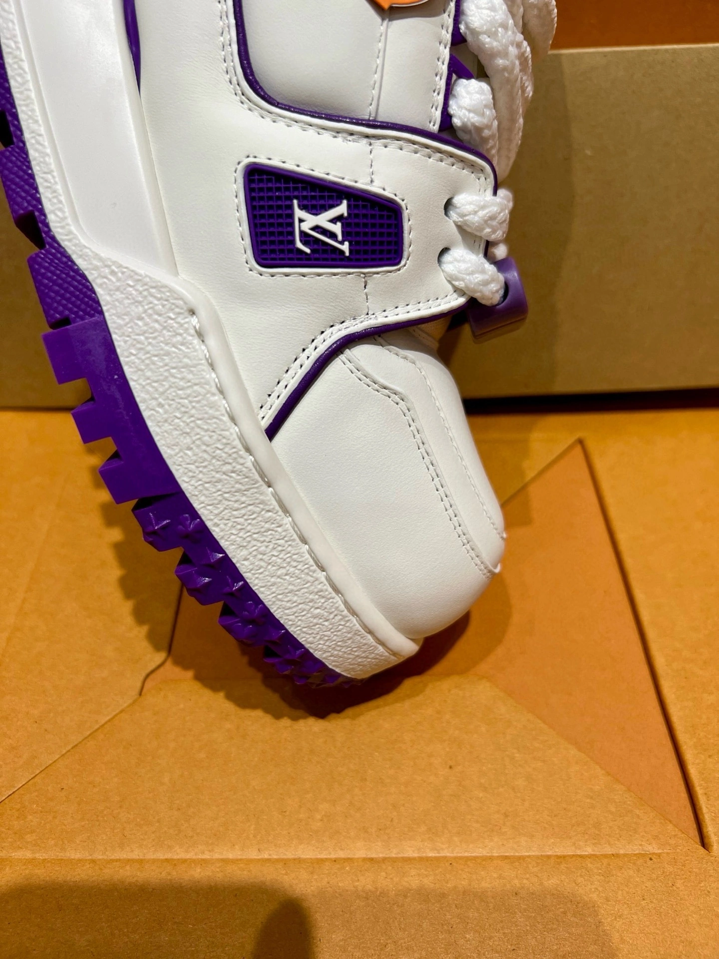 OOBB-- 8V 1ACRKO lambskin item:E-X430F0501