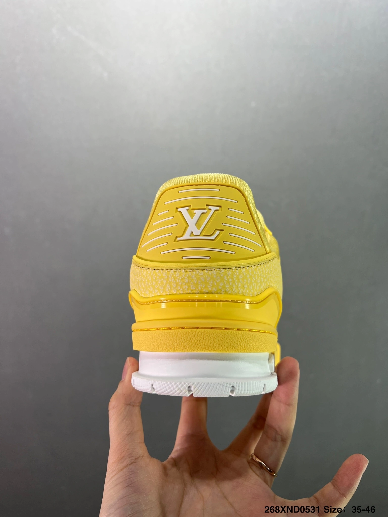 OOBB-- 8V 1ACRMC Calfskin Trainer item:D-X022F1118S