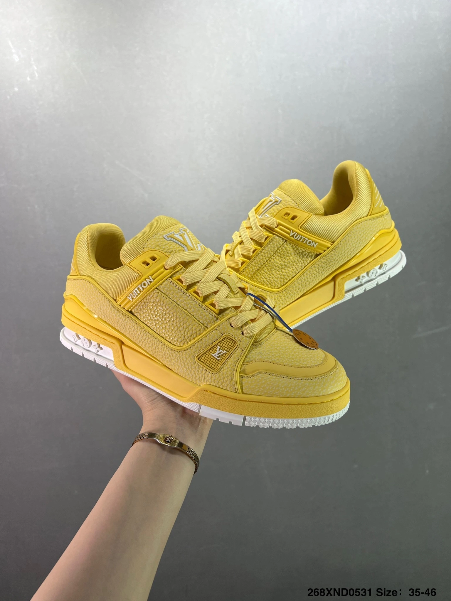 OOBB-- 8V 1ACRMC Calfskin Trainer item:D-X022F1118S