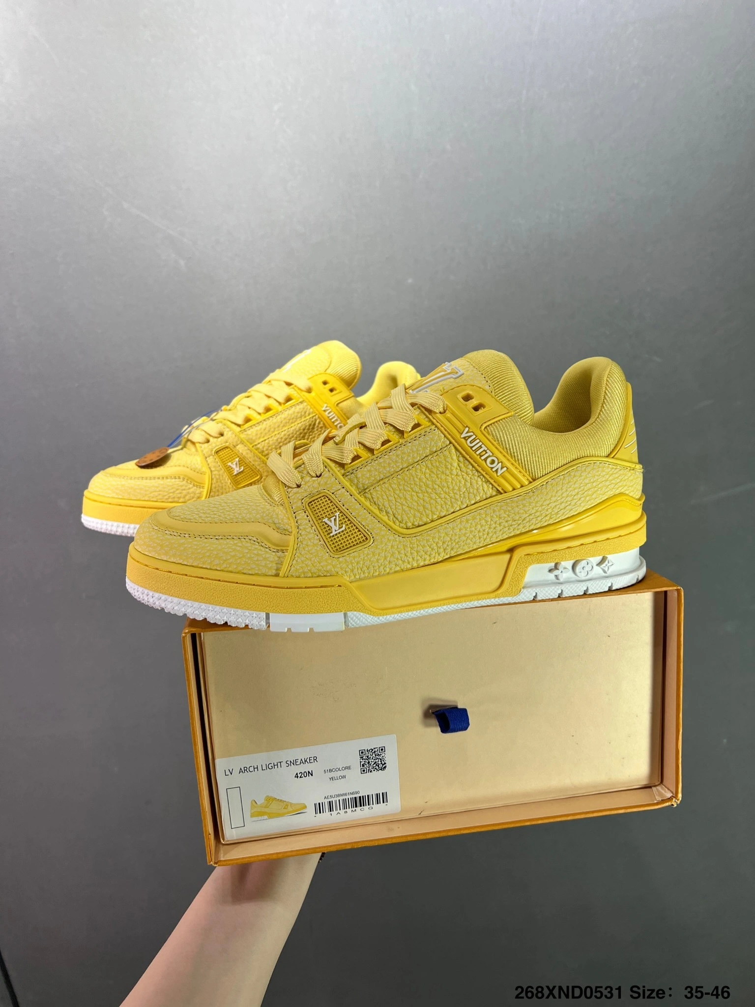 OOBB-- 8V 1ACRMC Calfskin Trainer item:D-X022F1118S