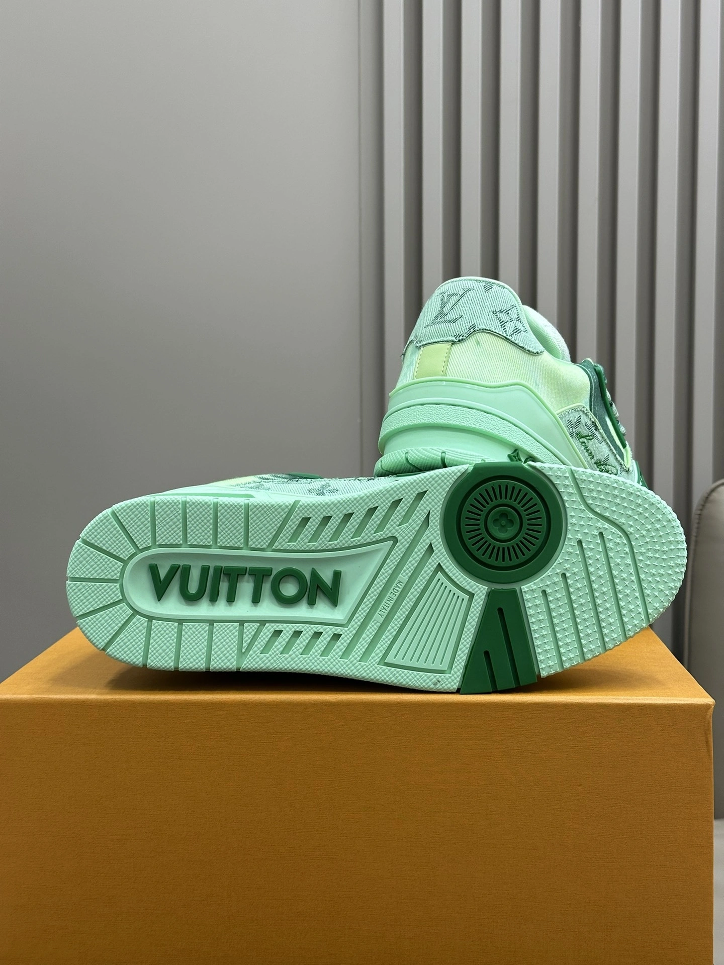 OOBB-- 8V 1ACVNT item:D-X032H2436