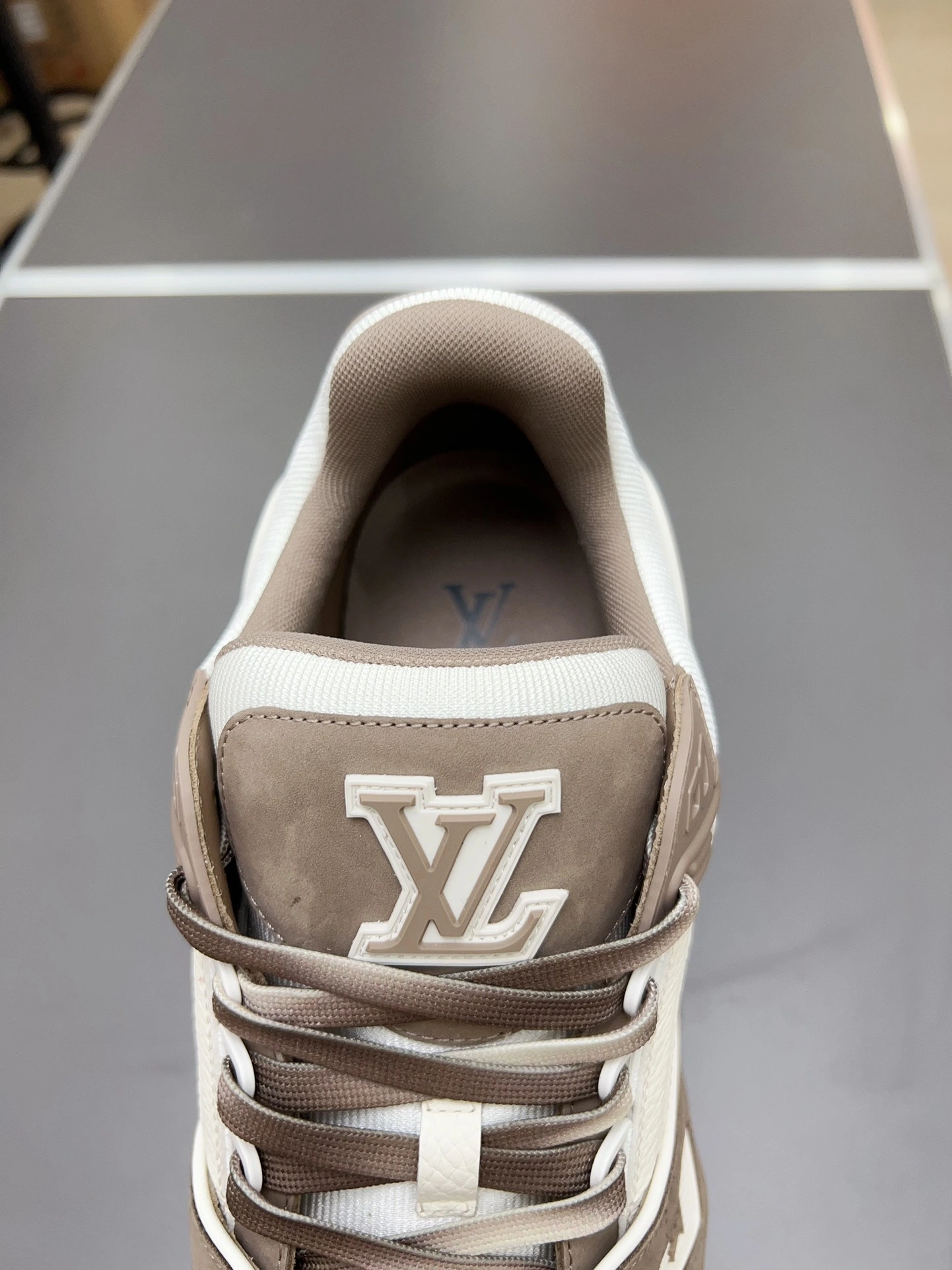 OOBB-- 8V 1ACWBT trainer cowhide item:D-X000H0143